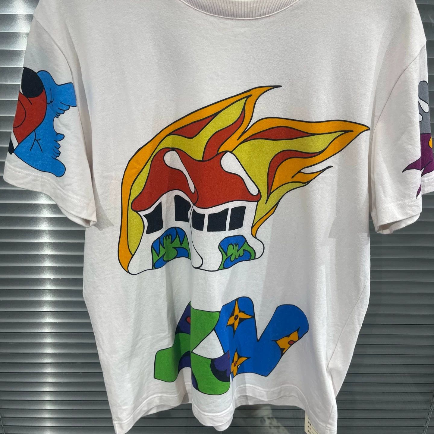 Louis Vuitton LV White Cartoon Print Short Sleeve Tee L 99 New #11685 Size US L / EU 52-54 / 3 - 4 Thumbnail