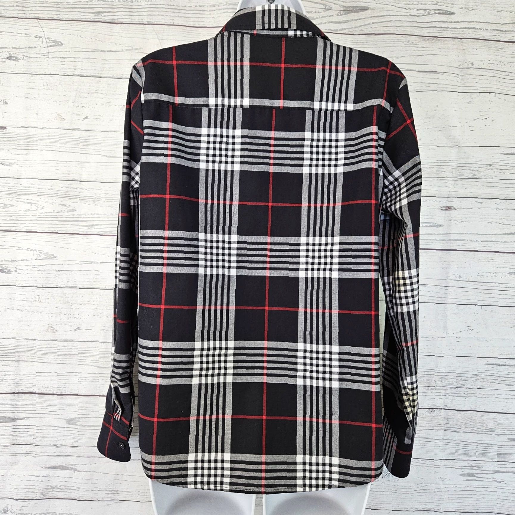 Vintage **Foxcroft Women's Wrinkle-Free Button-Up Top Size 8 Black Plaid** User: Foxcroft Women's Wrinkle-Free Button-Up Top Size 8 Black Plaid Size M / US 6-8 / IT 42-44 - 3 Thumbnail