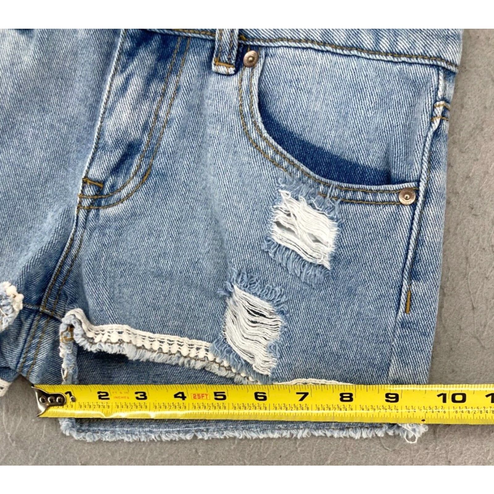 Denime Bullhead Denim Shorts Women 3 Low Rise Distressed Lace Blue Womens Size 26" / US 2 / IT 38 - 6 Thumbnail