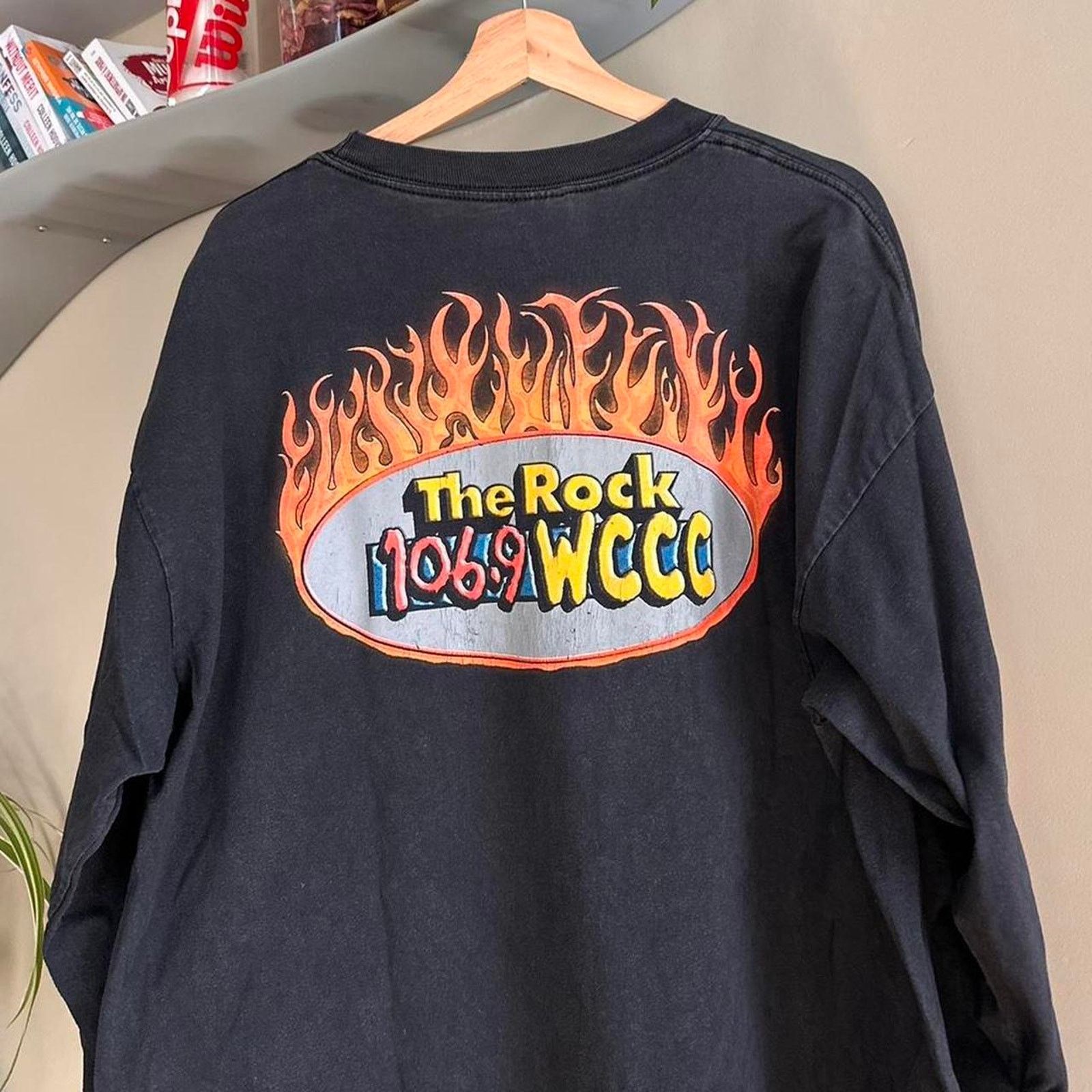 Gildan × Vintage Vintage The Rock 106.9 WCCC Music Flames Shirt Size US XL / EU 56 / 4 - 6 Thumbnail