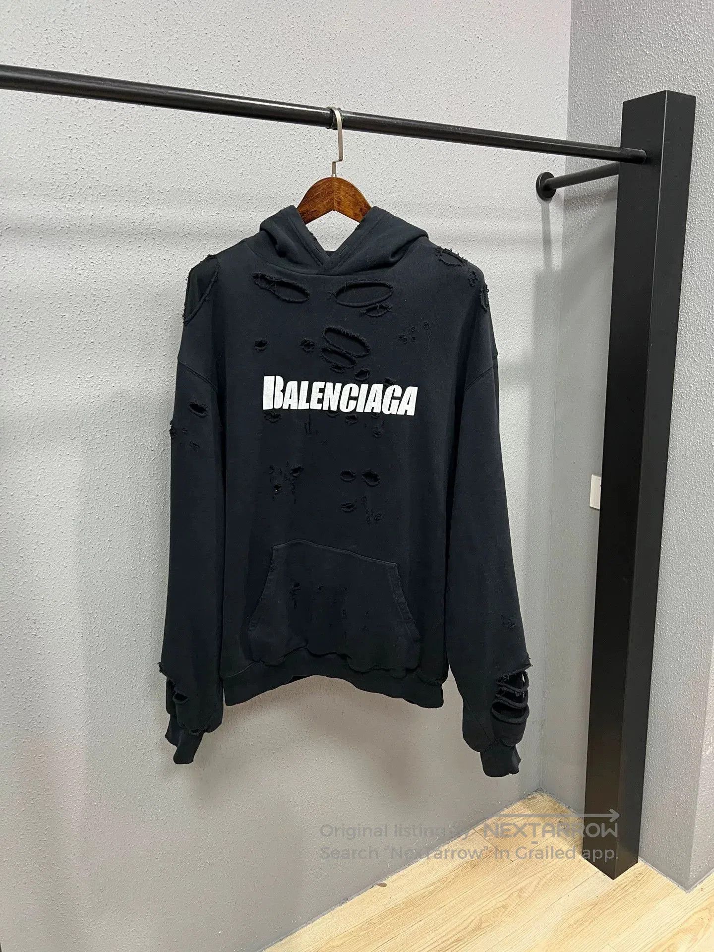 Balenciaga Balenciaga Black Distressed Hoodie Size XS. Size US XS / EU 42 / 0 - 1 Thumbnail