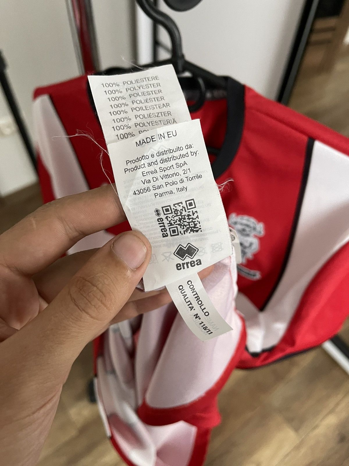 Errea 2022/2023 Lincoln City FC Errea Soccer Jersey T-Shirt Tee Size US L / EU 52-54 / 3 - 13 Thumbnail