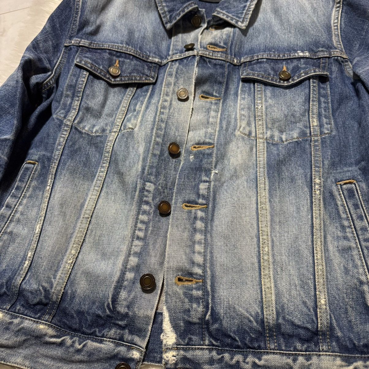 Saint Laurent Paris Saint Laurent Paris Distressed Trucker Denim Jacket Size US L / EU 52-54 / 3 - 12 Thumbnail