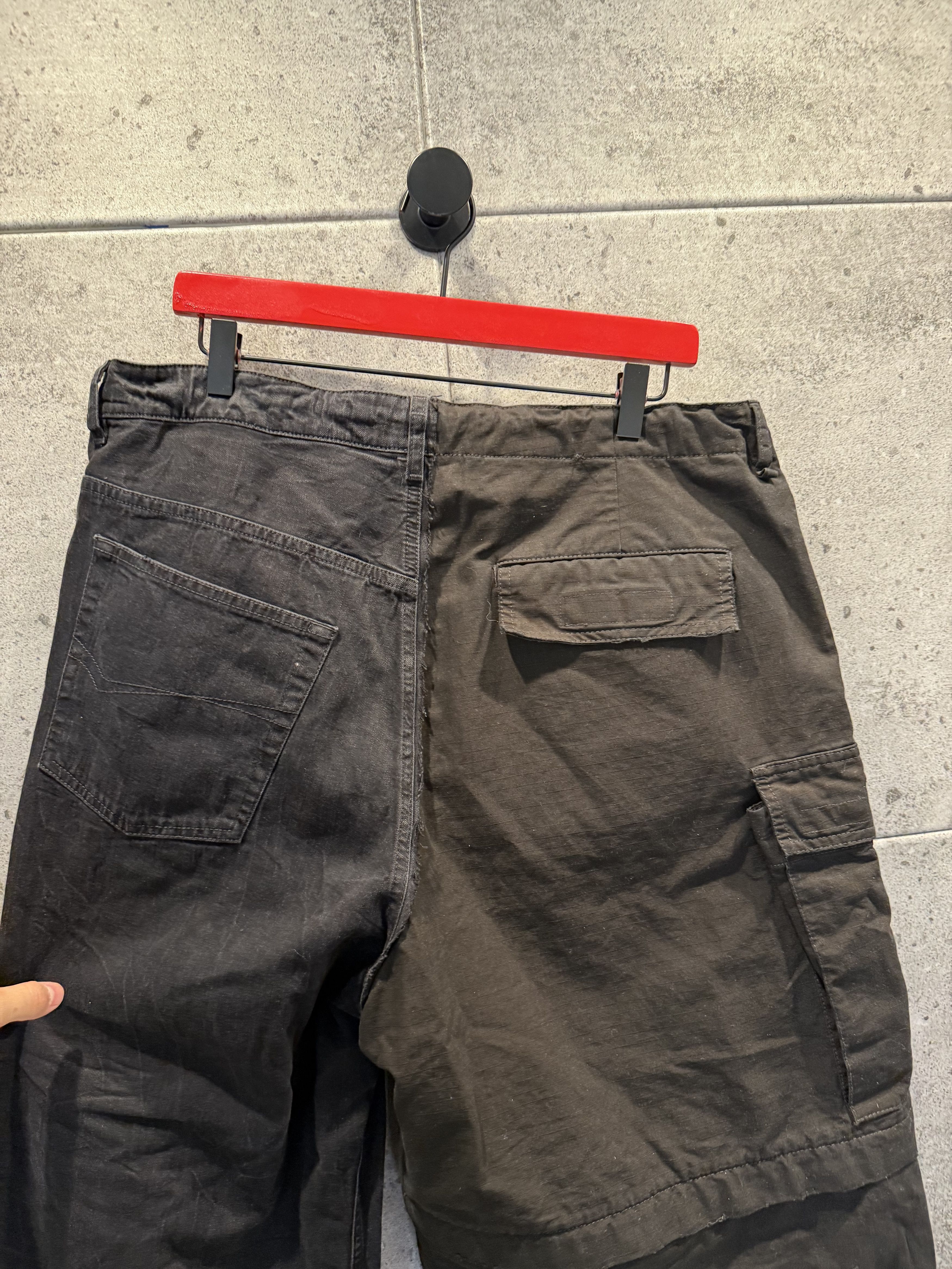 Balenciaga Balenciaga hybrid baggy pants Size US 34 / EU 50 - 8 Thumbnail