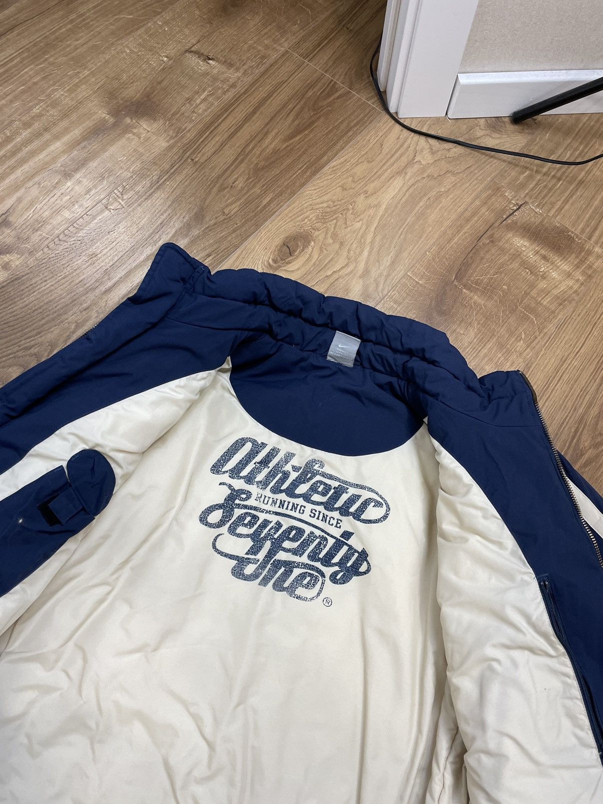 Nike Vintage Nike Y2K Style Athletic 1971 Blue Puffer Jacket Size US M / EU 48-50 / 2 - 15 Thumbnail