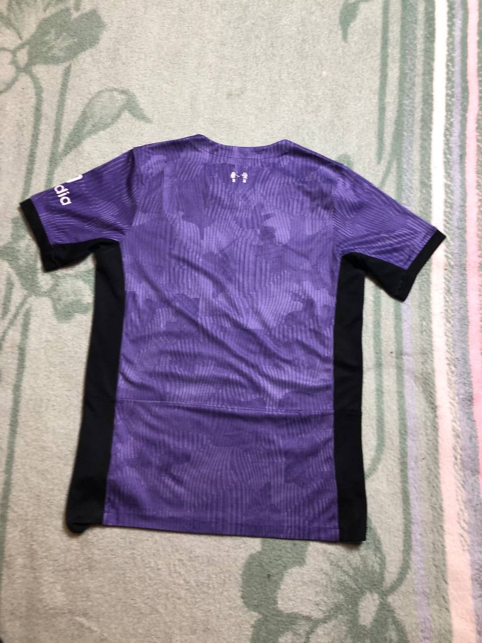 Nike LIVERPOOL AWAY FOOTBALL SHIRT SOCCER JERSEY NIKE Size US S / EU 44-46 / 1 - 22 Thumbnail