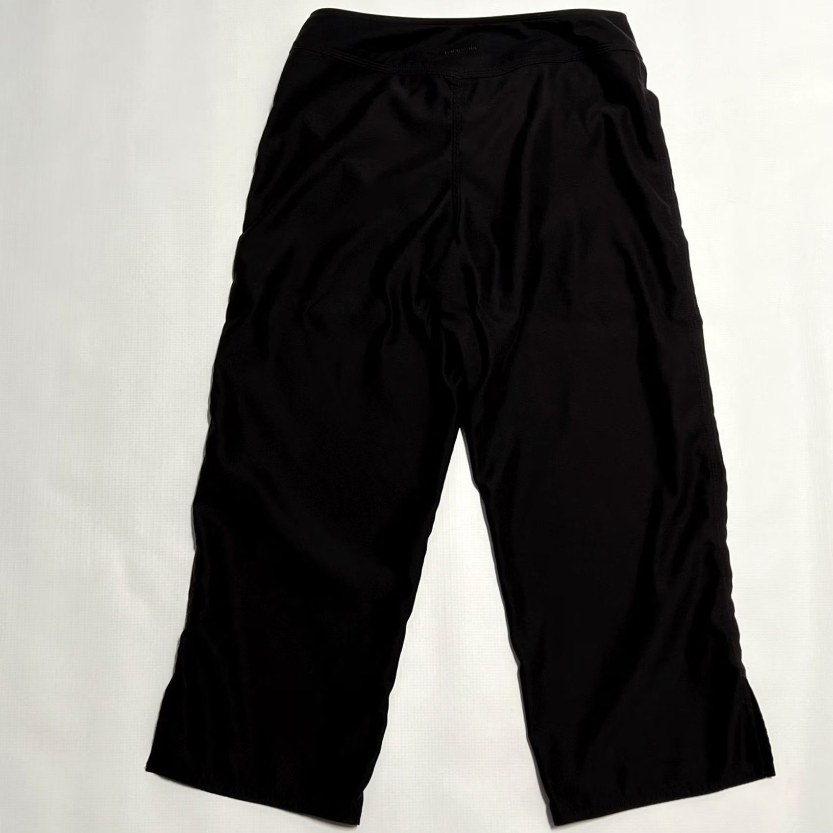 Patagonia Patagonia Pants Womens 4 Black Outdoor Hiking Lightweight Zip Fly Logo Nature Casual Travel Size 27" / US 4 / IT 40 - 3 Thumbnail
