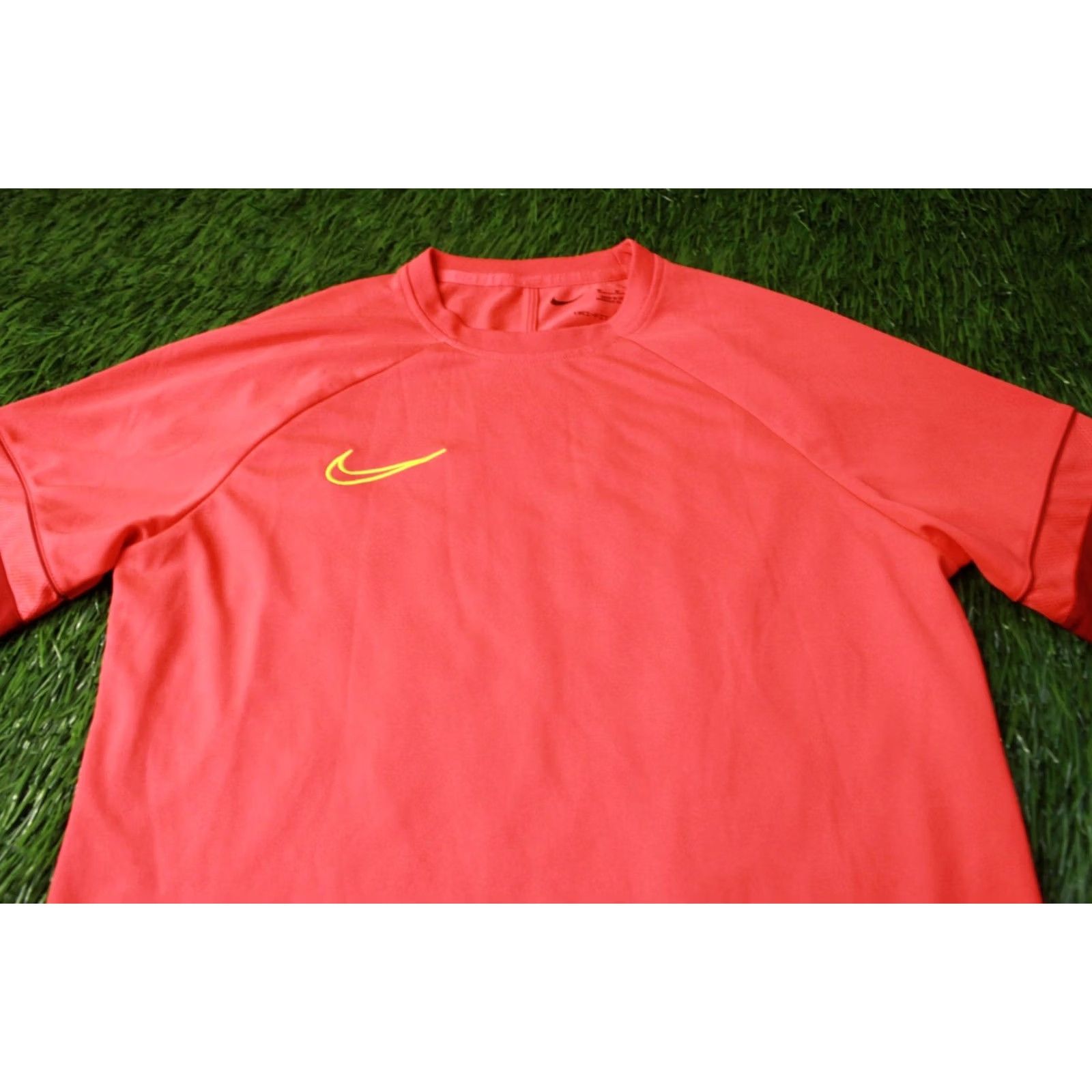 Nike Nike Academy Dri-FIT Football Shirt Mens M Orange-Coral Short Sleeve Jersey 2021 Nike Dri-FIT T-Shirt Jersey Size US M / EU 48-50 / 2 - 2 Thumbnail