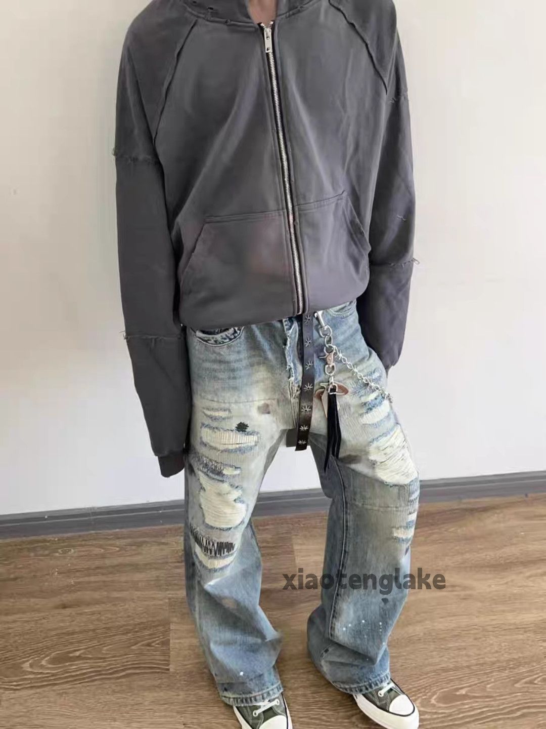 Jean Unisex outdoor utility loose baggy ripped damaged jeans Size US 32 / EU 48 - 2 Thumbnail