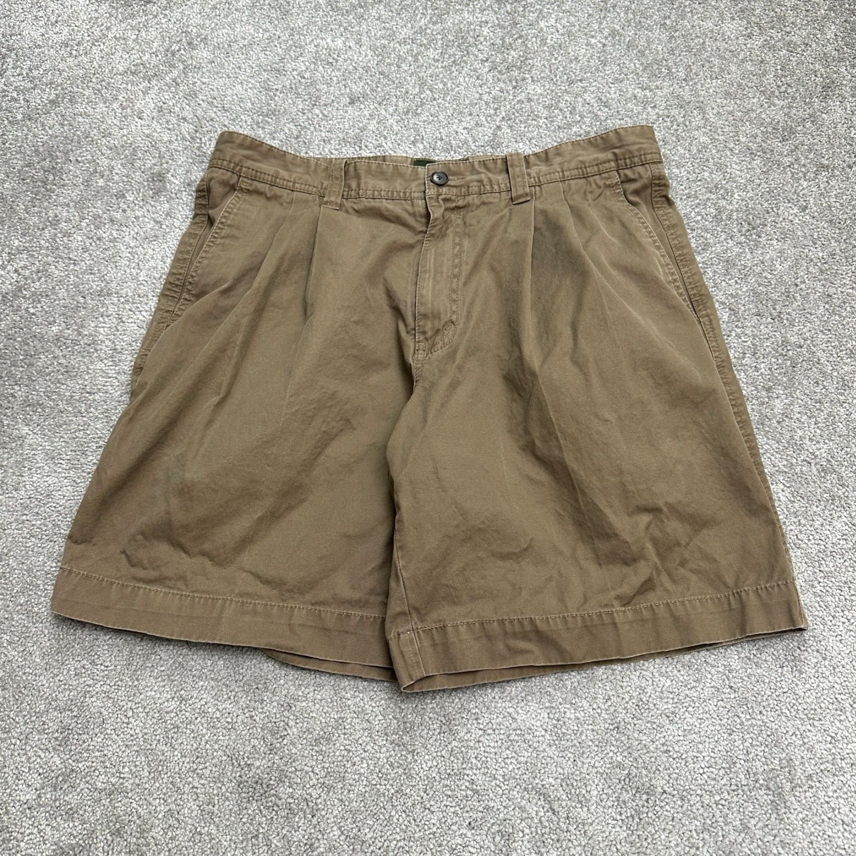 Eddie Bauer Eddie Bauer Chino Shorts Mens 35 Brown Pleated Front 100% Cotton Casual Outdoor Shirt Bag? Size US 35 - 2 Thumbnail
