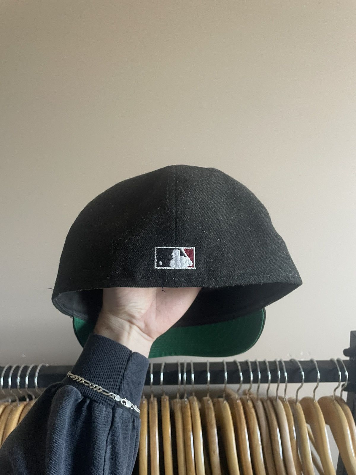 New Era Philadelphia Phillies Black Retro Fitted Brim Hat Size ONE SIZE - 3 Thumbnail