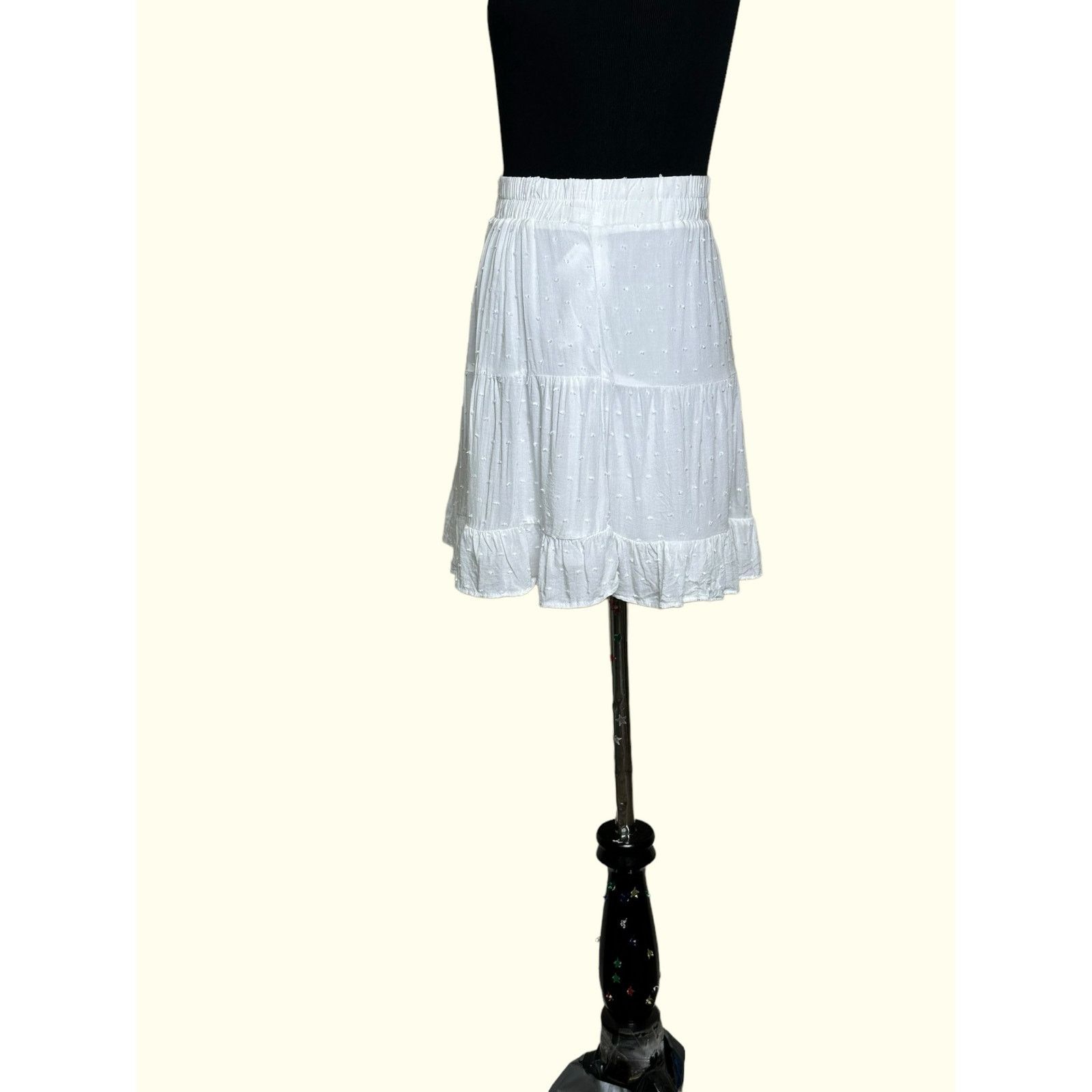 Forever 21 Forever 21 white pull on mini skirt size M Size 30" / US 8 / IT 44 - 9 Thumbnail