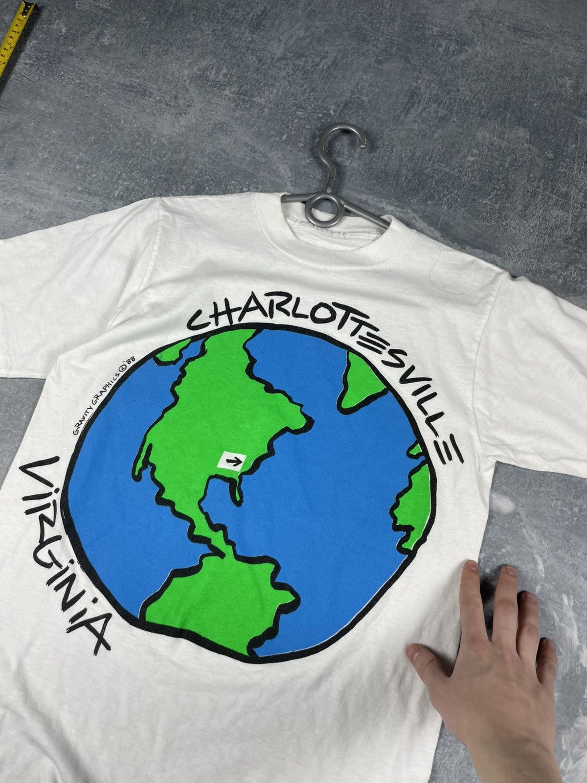 Vintage Vintage 1988 Charlottesville big logo earth tee Size US M / EU 48-50 / 2 - 2 Thumbnail
