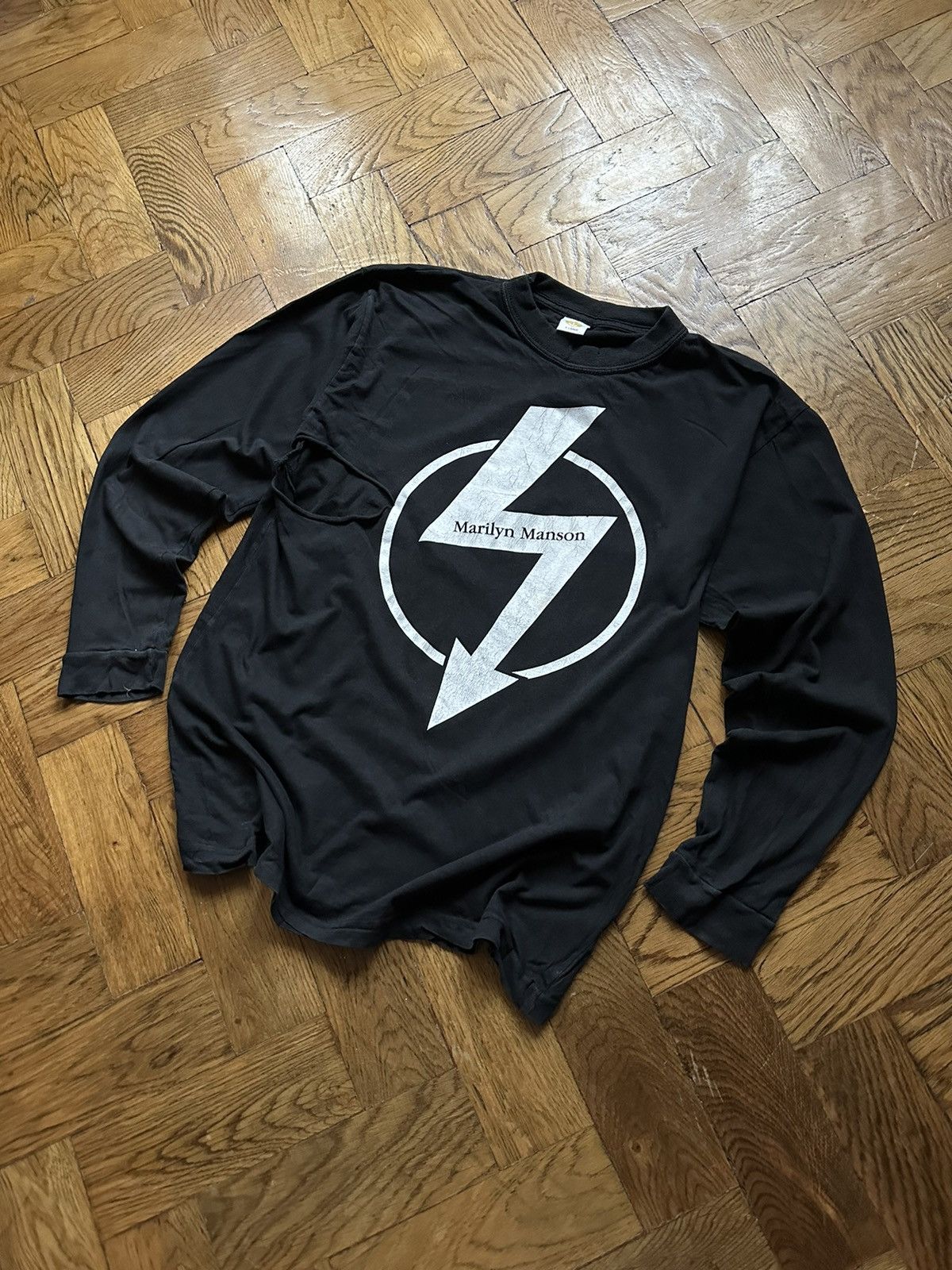 Band Tees Marilyn Manson Vintage 90's Band Logo Long Sleeve T Shirt Size US M / EU 48-50 / 2 - 5 Thumbnail