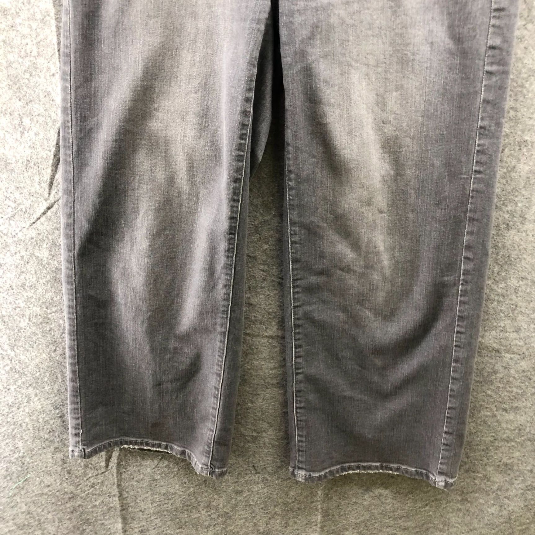 J.McLaughlin J. McLaughlin Cropped Wide Leg Jeans Womens 2 Gray Mid Rise Stretch Jeans Size 26" / US 2 / IT 38 - 4 Thumbnail