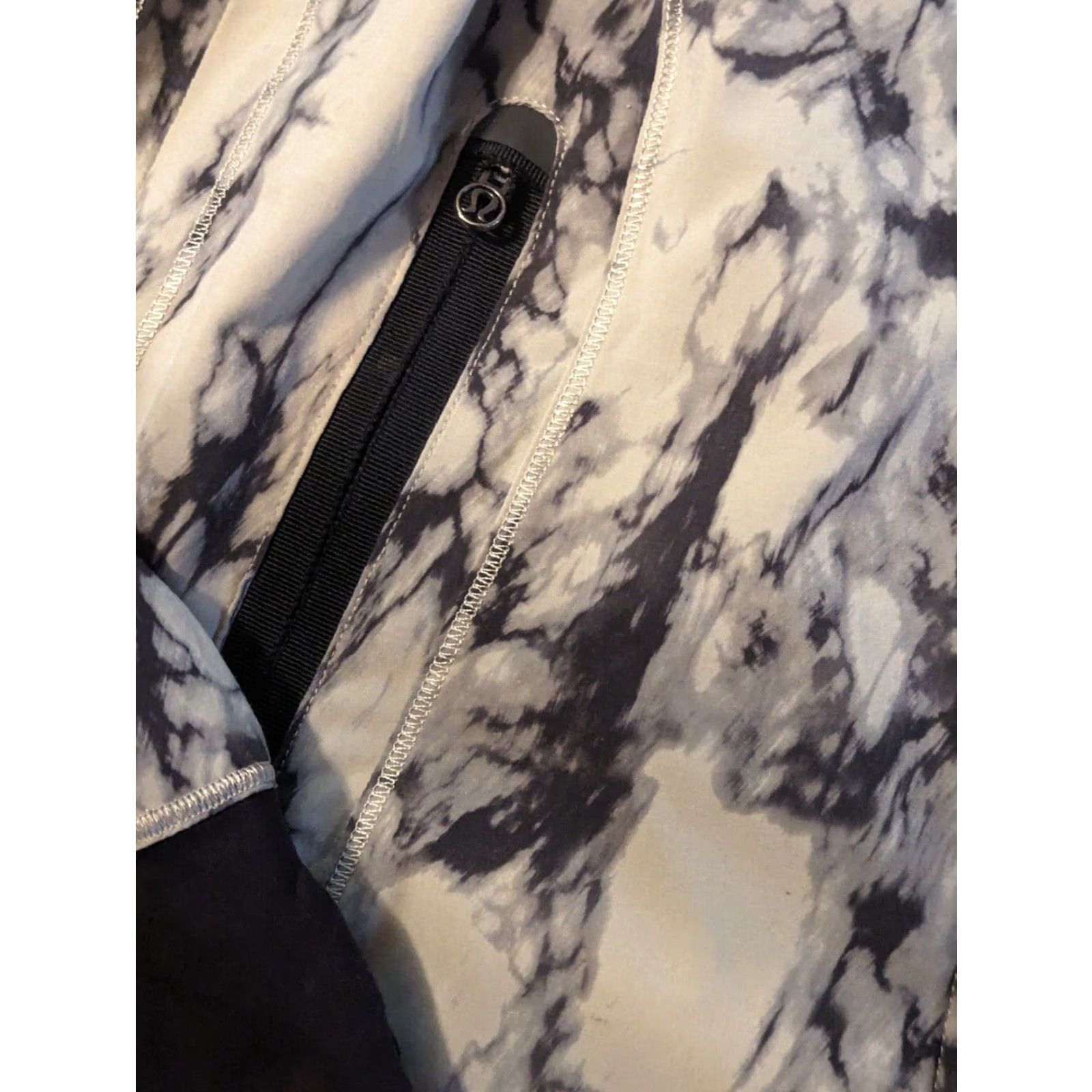 Lululemon LULULEMON Bring Back The Track Jacket Concealed Hood Marble Packable Black 4 Size S / US 4 / IT 40 - 3 Thumbnail