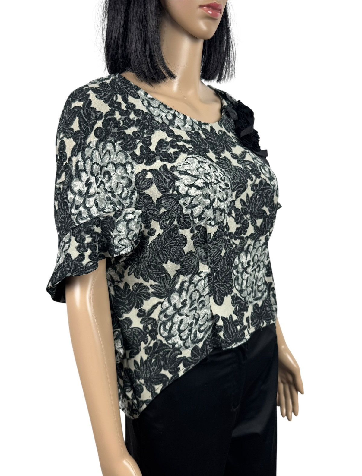 TWINSET Twinset Jacquard Blouse Decorated Embroidered Flower size S Size S / US 4 / IT 40 - 4 Thumbnail