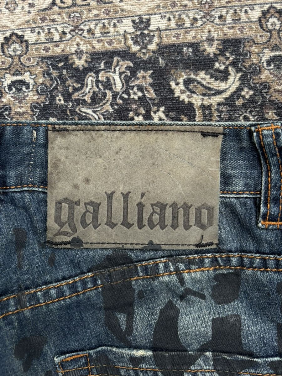 John Galliano John Galliano Newspaper Art Print Denim Pants Size US 30 / EU 46 - 13 Thumbnail