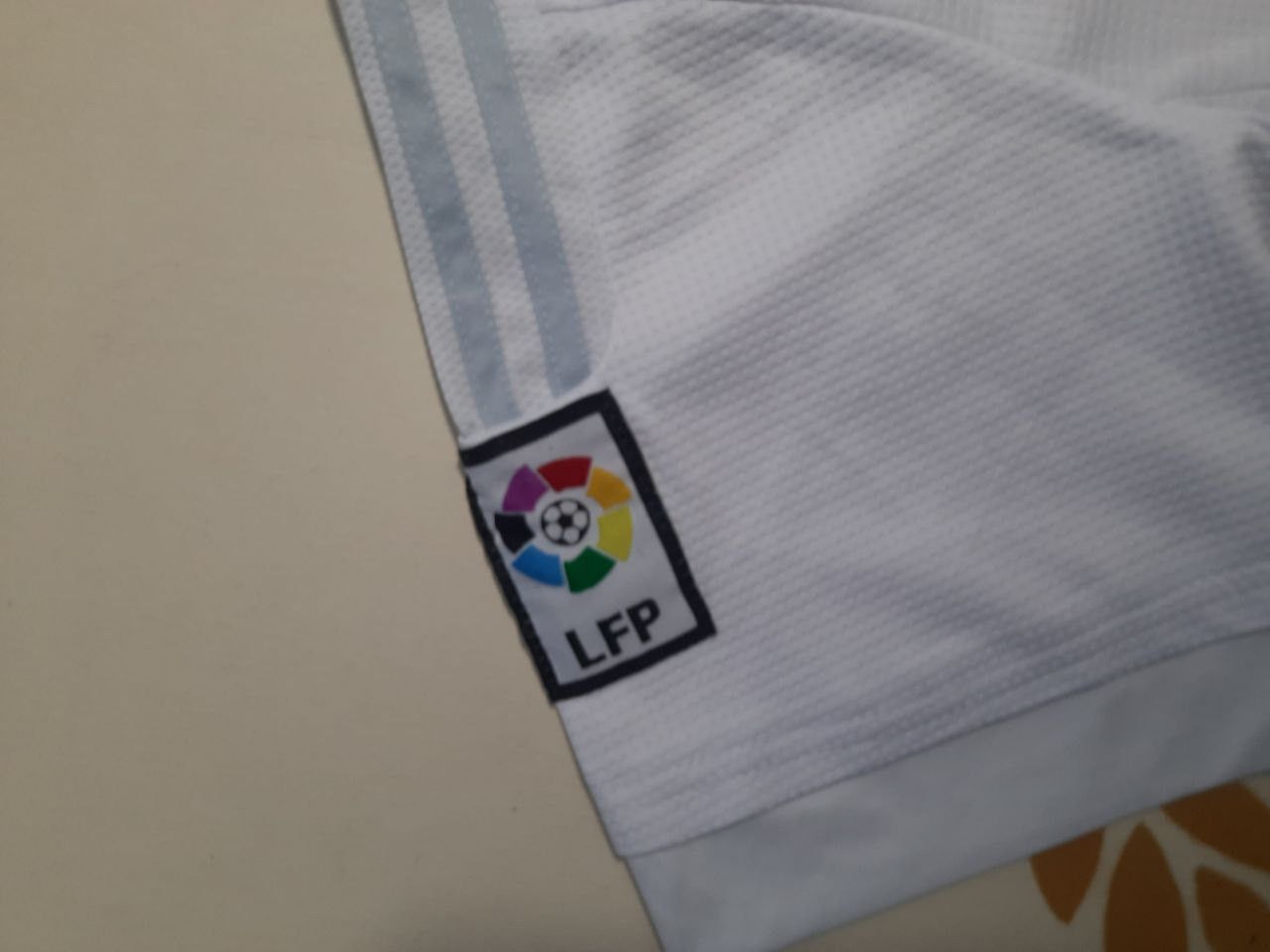 Adidas Adidas Real Madrid Home Jersey 2015-2016 size L Size US L / EU 52-54 / 3 - 7 Thumbnail