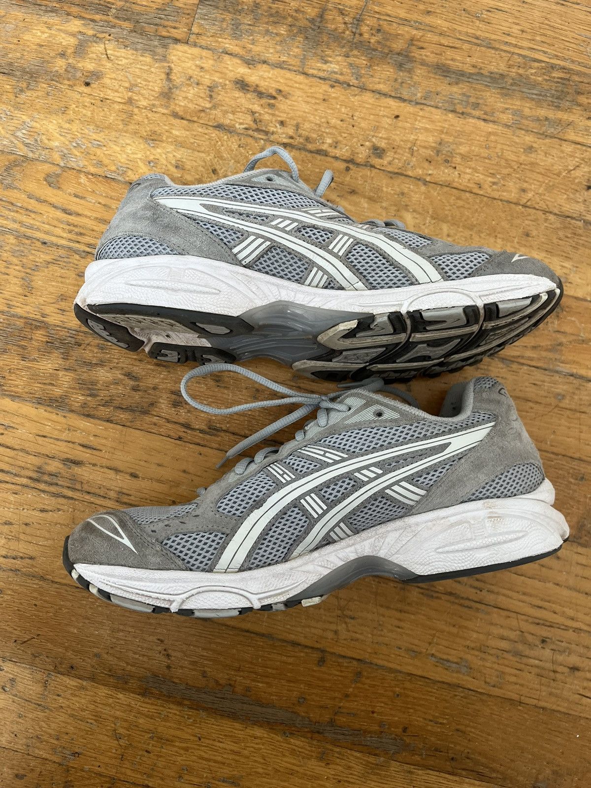 Asics Asics Gel Kayano 14 Size US 9.5 / EU 42-43 - 3 Thumbnail