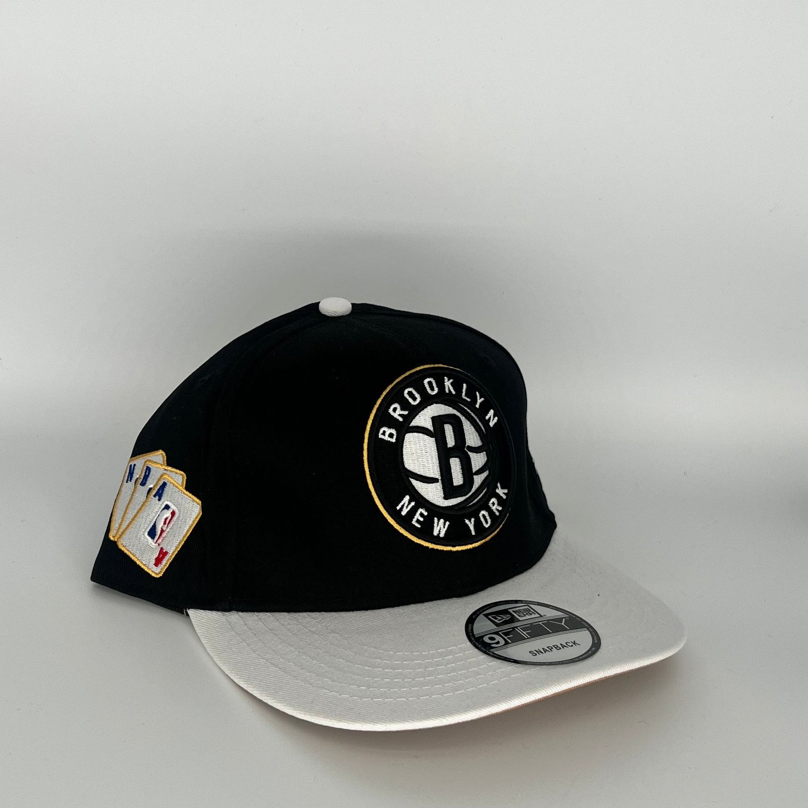 New Era Black White Brooklyn New York NBA Side Patch New Era NBA Size ONE SIZE - 1 Thumbnail