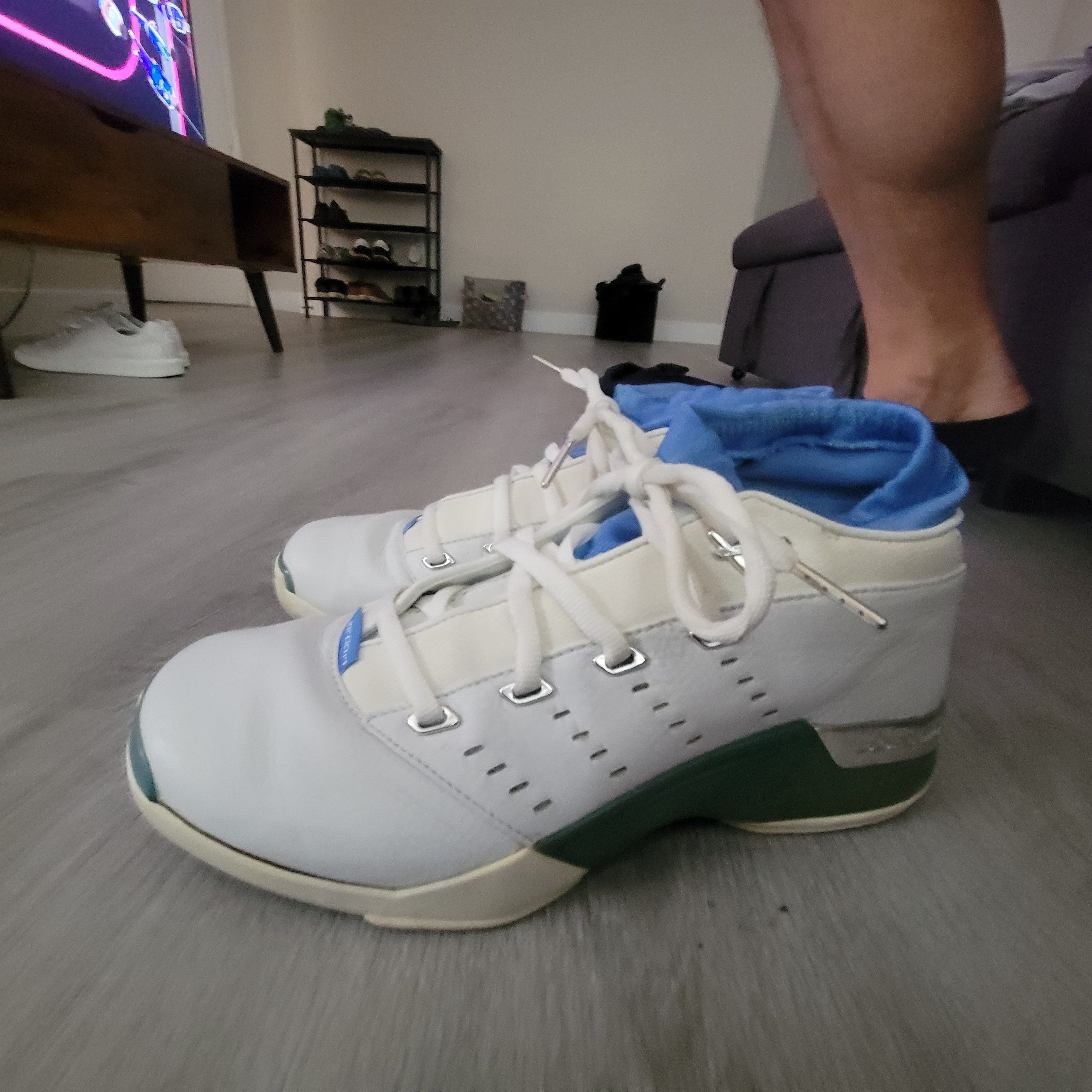Jordan Brand Jordan 17s Size US 11.5 / EU 44-45 - 3 Thumbnail
