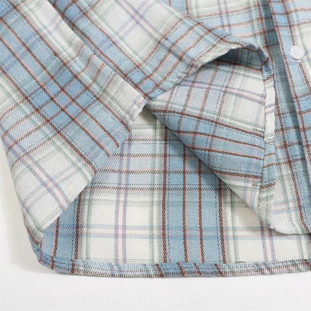 Vintage Men's Japanese casual lapel loose plaid long-sleeved shirt Size US M / EU 48-50 / 2 - 4 Thumbnail