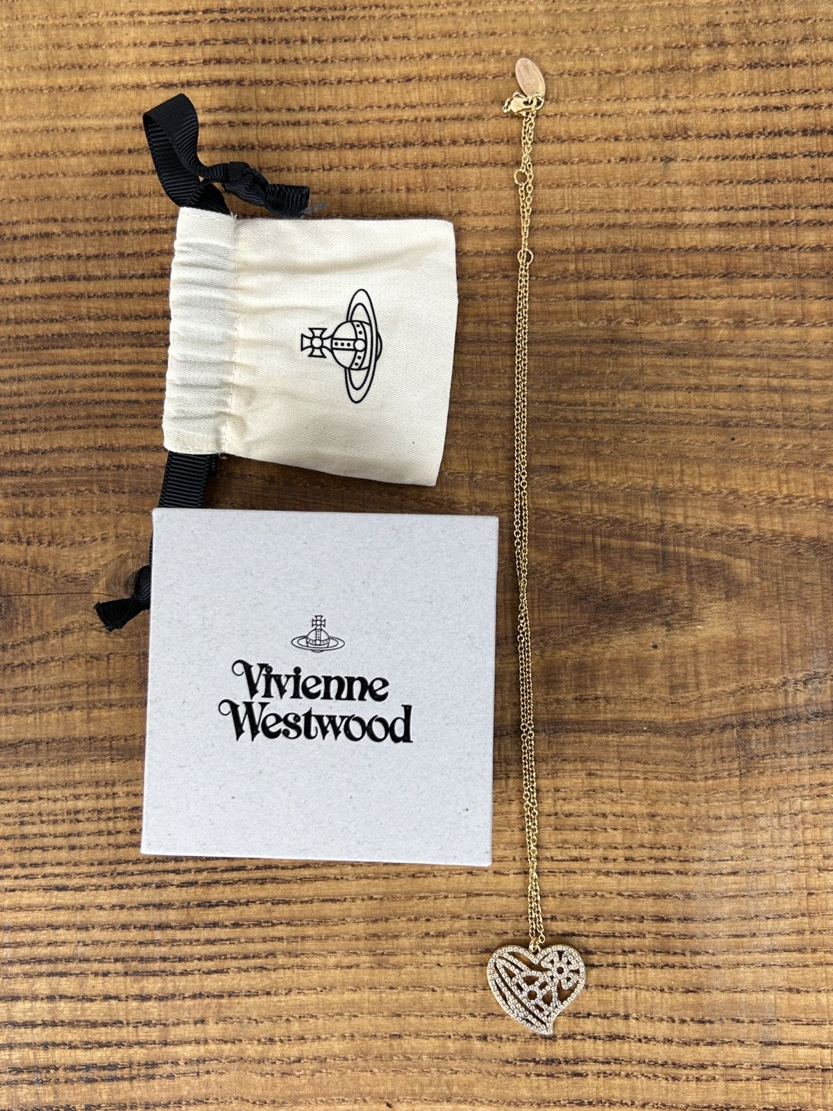 Vivienne Westwood Vivienne Westwood Crystal Stone Heart Flat Orb Necklace Size ONE SIZE - 7 Thumbnail