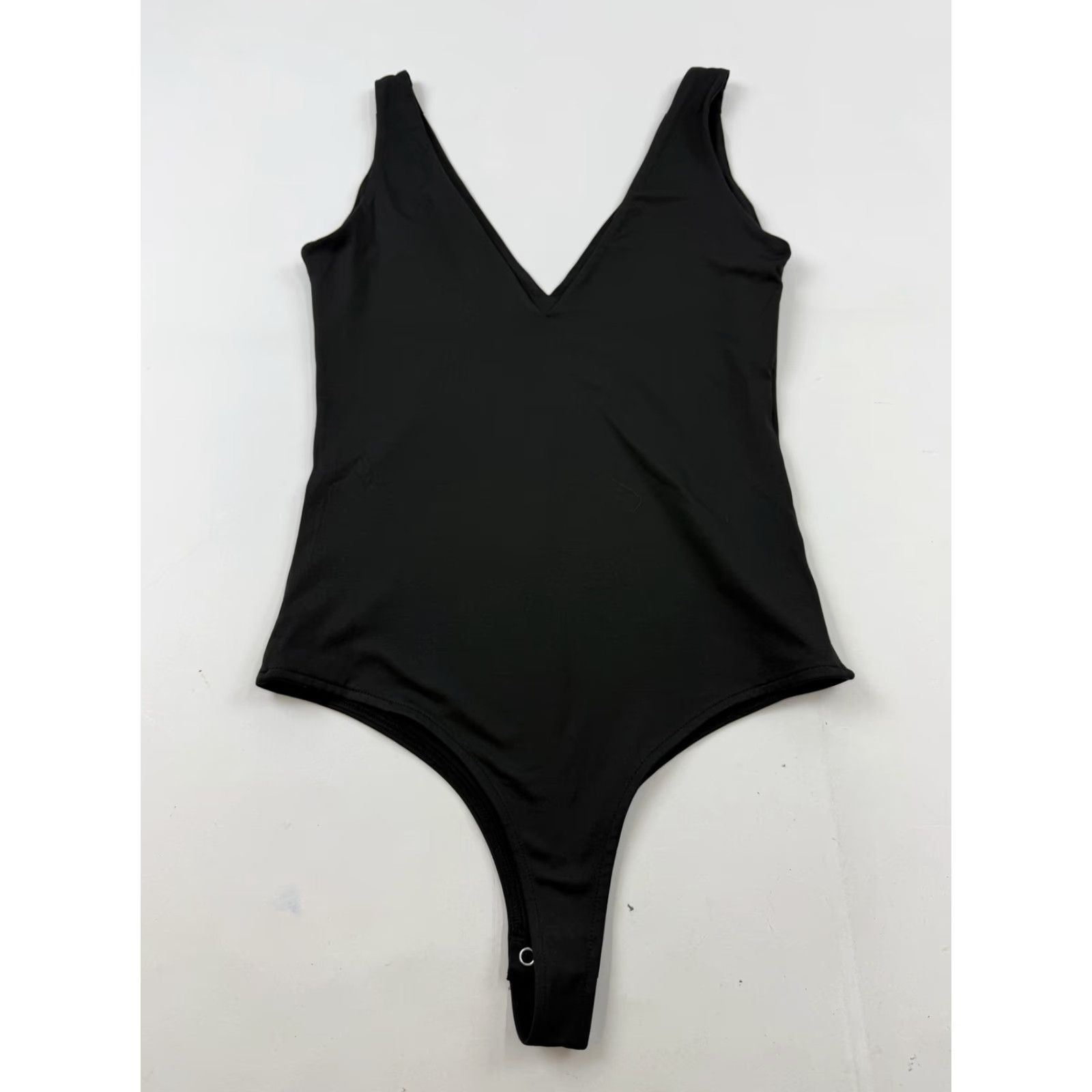 Vintage Reoria Bodysuit Womens Medium Black V Neck Sleeveless Shaping Snap Thong Size M / US 6-8 / IT 42-44 - 4 Thumbnail