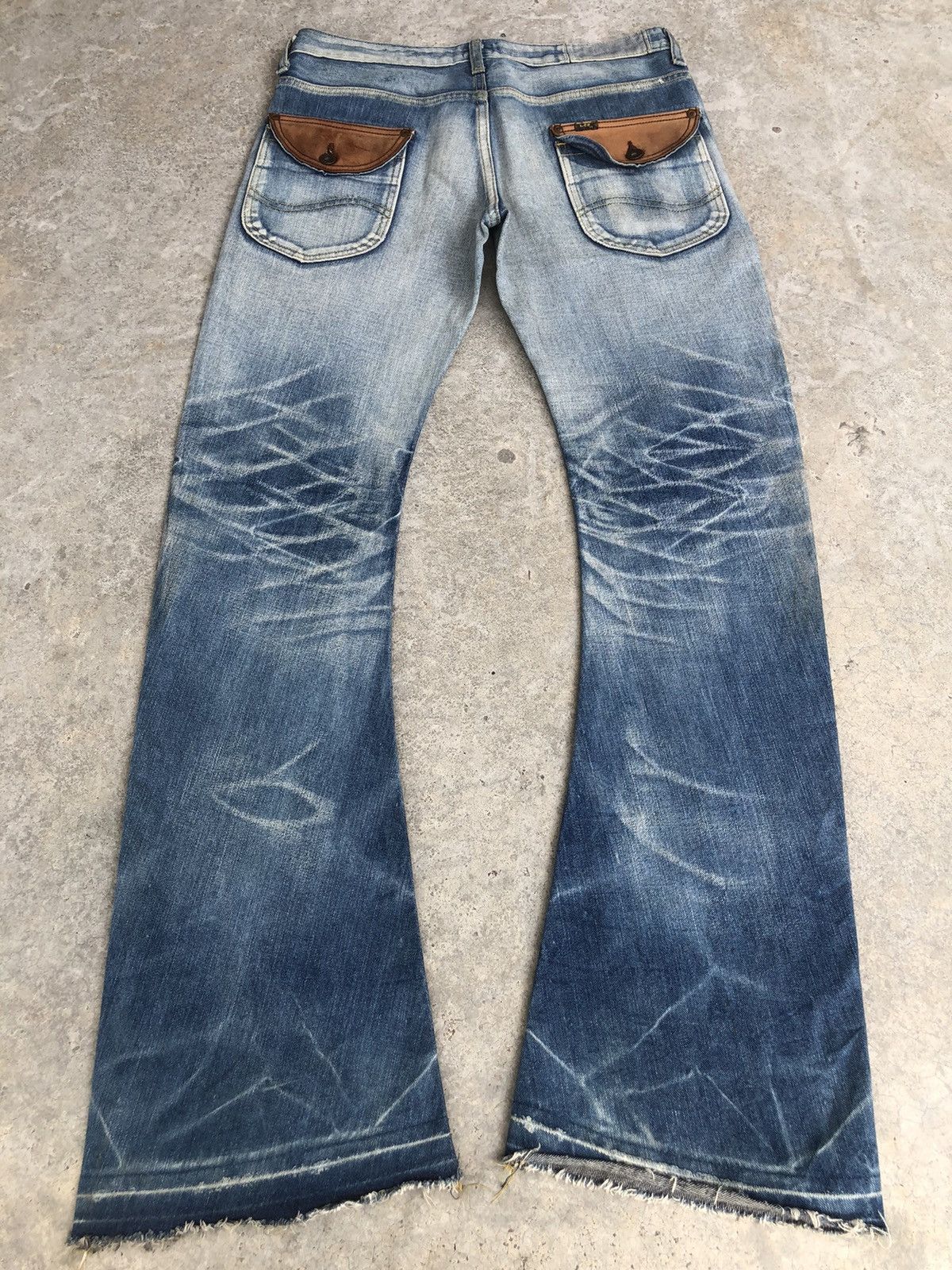 Lee Japanese Lee Flared Jeans Distressed Jeans Size US 32 / EU 48 - 2 Thumbnail