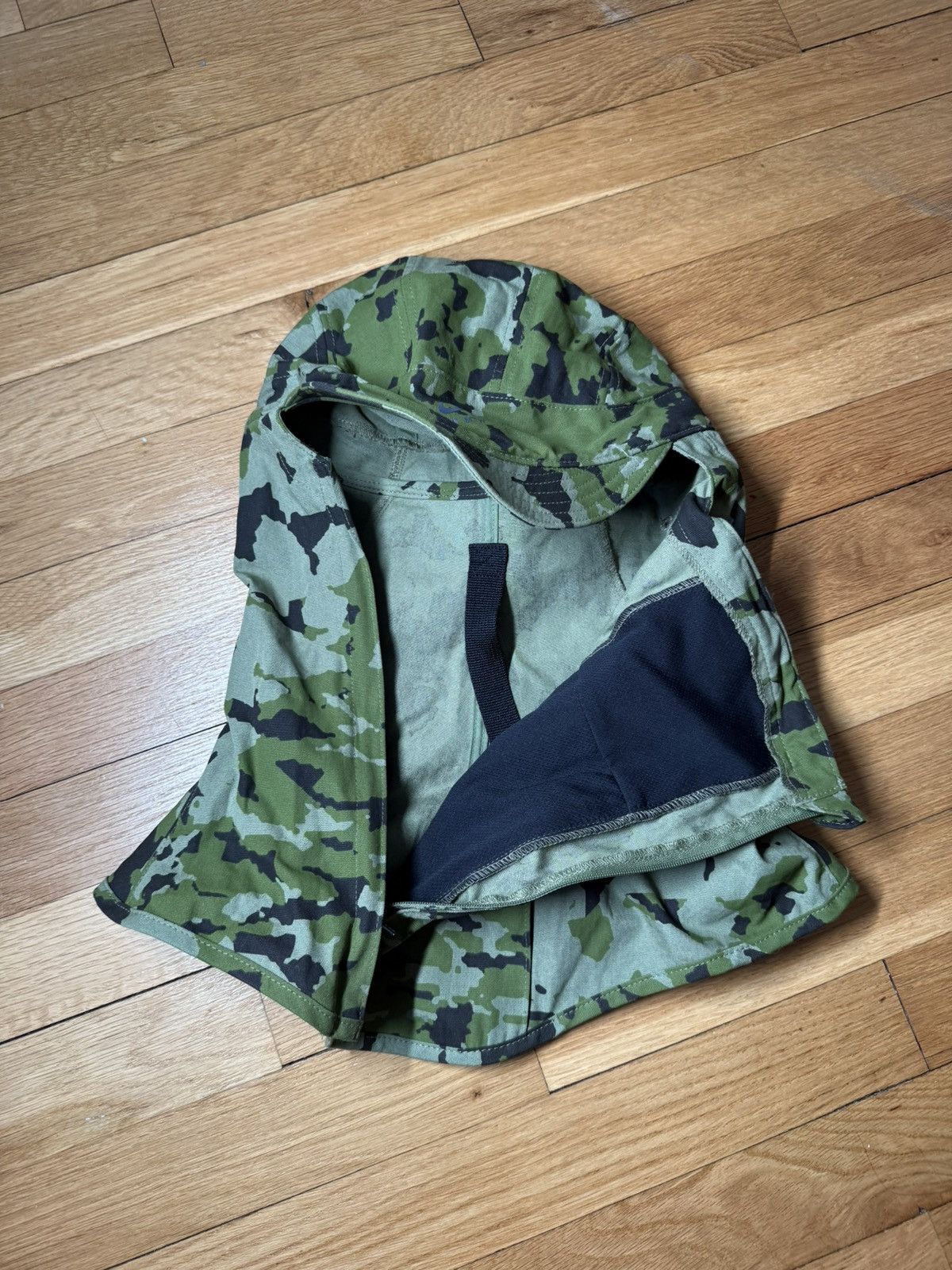 MMW × Nike Nike x MMW Green Camo Zip Up Balaclava Mask Size ONE SIZE - 1 Thumbnail