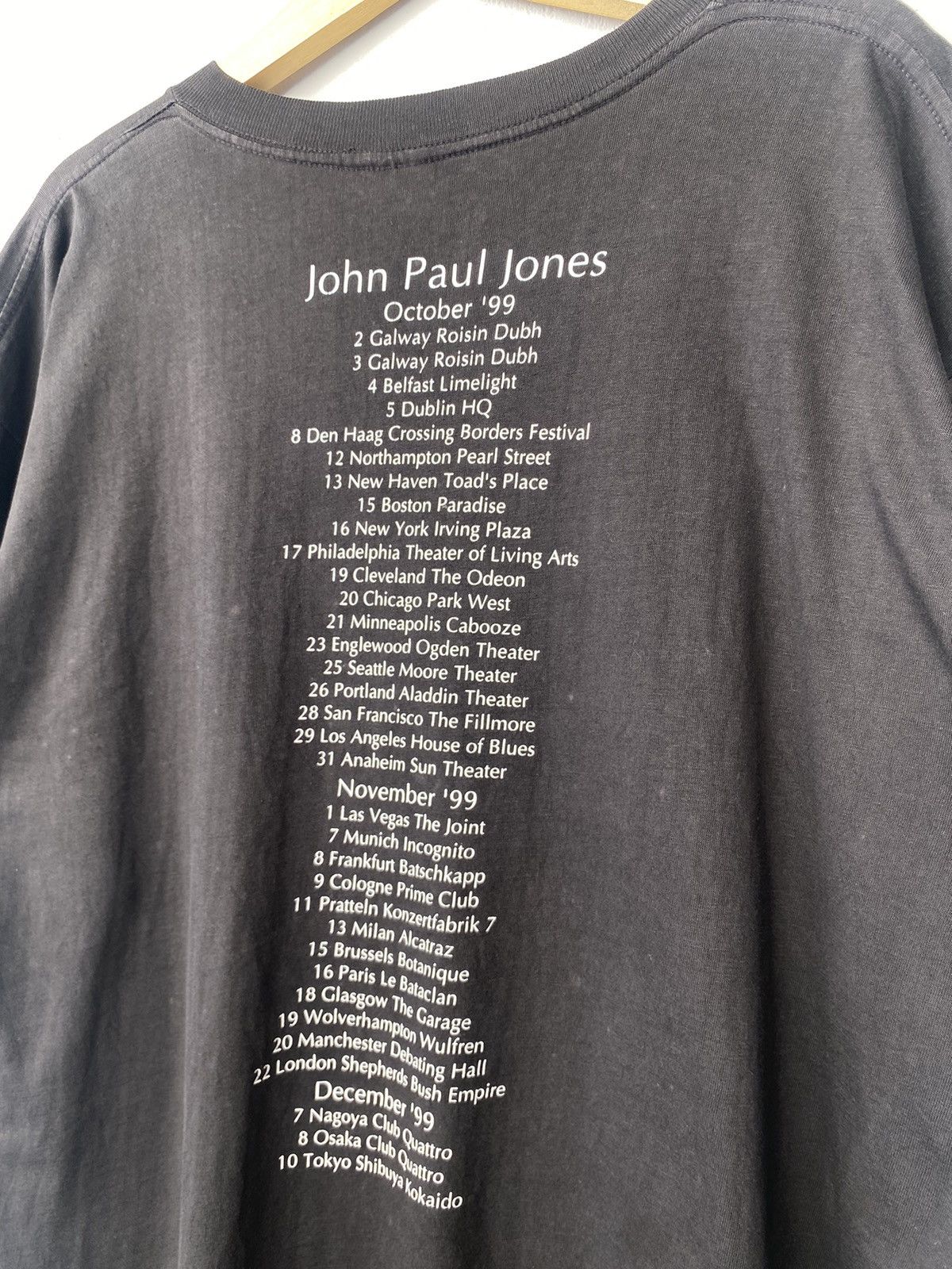 Band Tees VINTAGE JHON PAUL JONES 1999 TOUR Size US XL / EU 56 / 4 - 5 Thumbnail