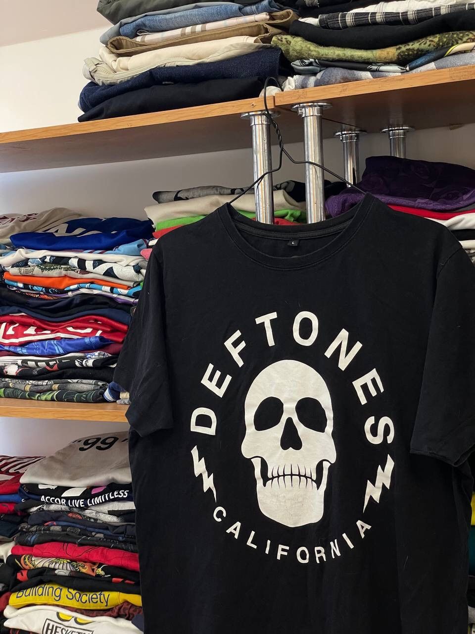 Band Tees Vintage Y2K DEFTONES Band Rock T-shirt Skull Logo Streetwear Size US L / EU 52-54 / 3 - 5 Thumbnail