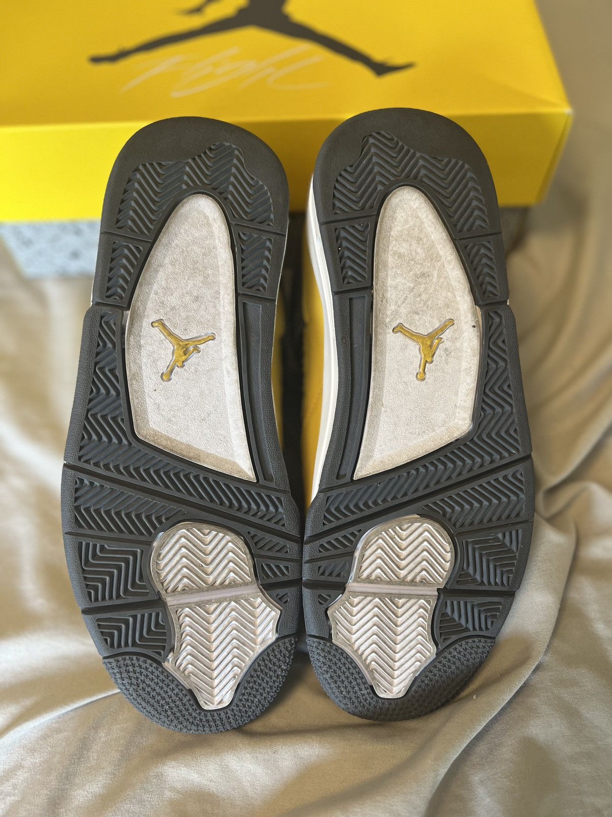 Jordan Brand × Nike Jordan 4 “Lighting” Size US 8 / EU 41 - 4 Thumbnail