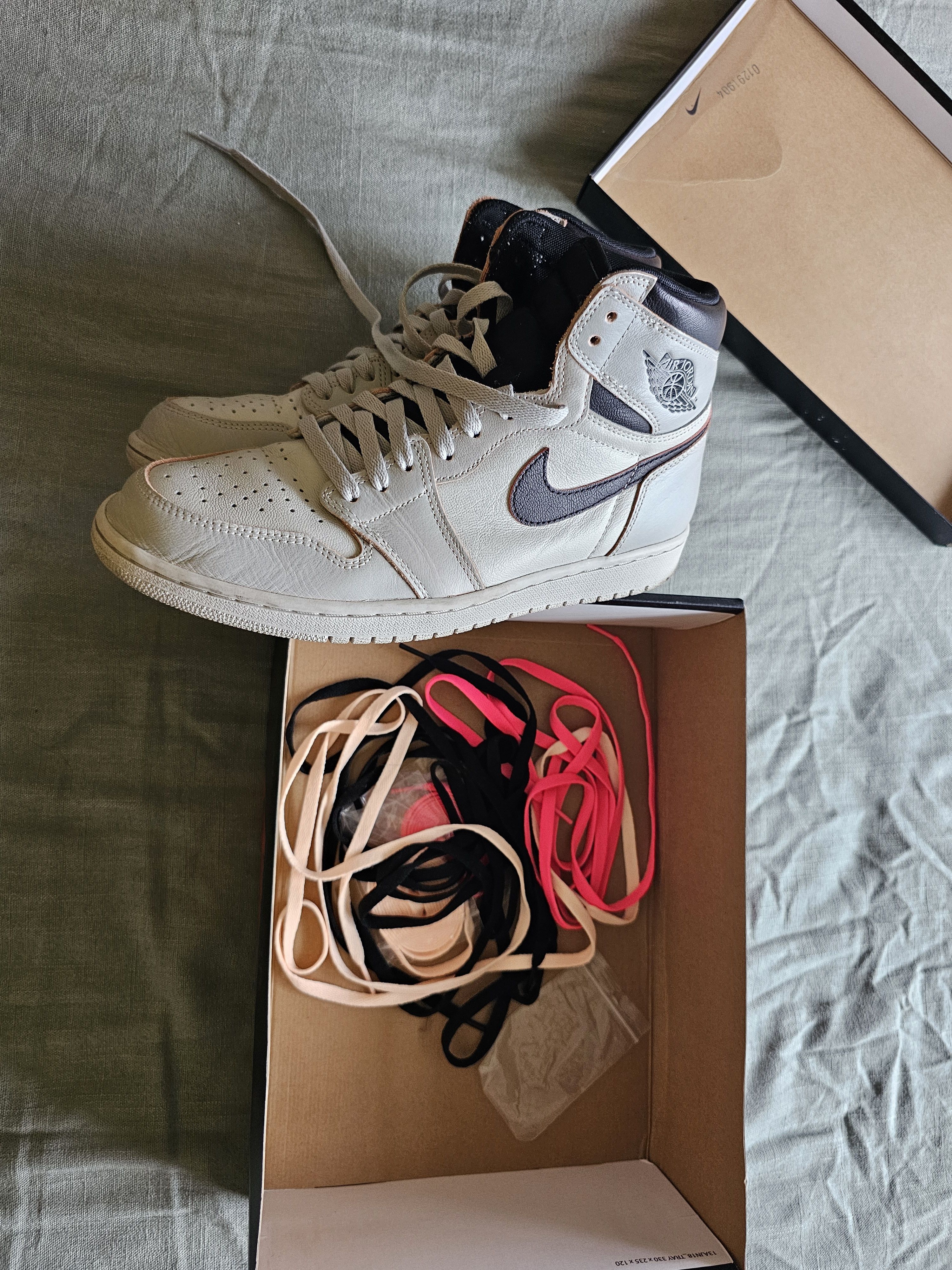 Jordan Brand Jordan 1 Paris to NY Size US 10 / EU 43 - 4 Thumbnail