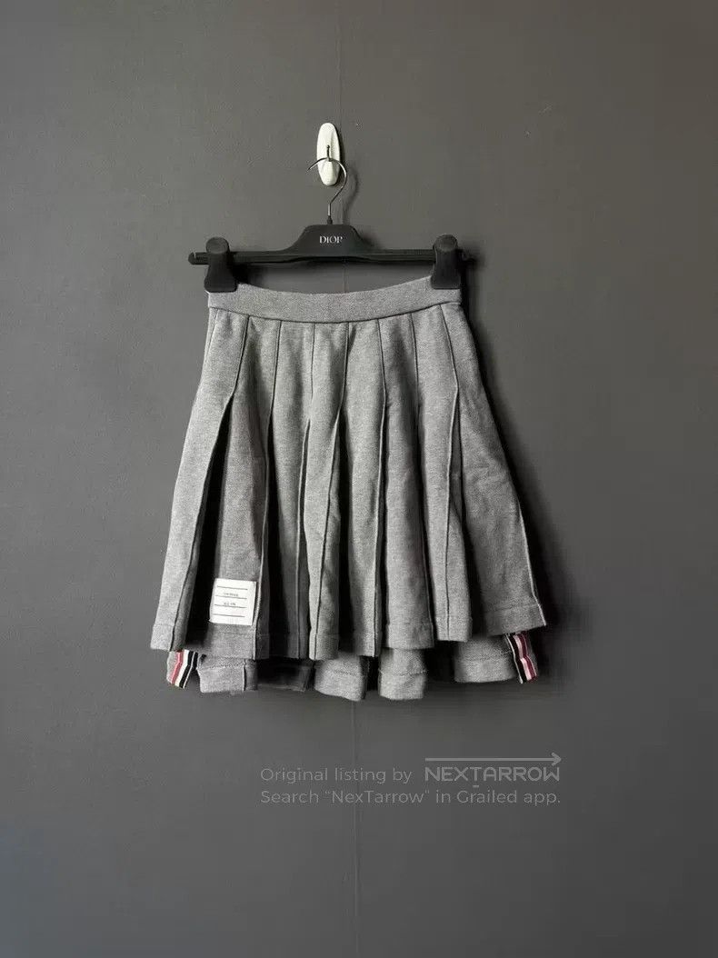 Thom Browne Thom Browne Gray Pleated Skirt Size 24" / US 00 / IT 34 - 1 Thumbnail