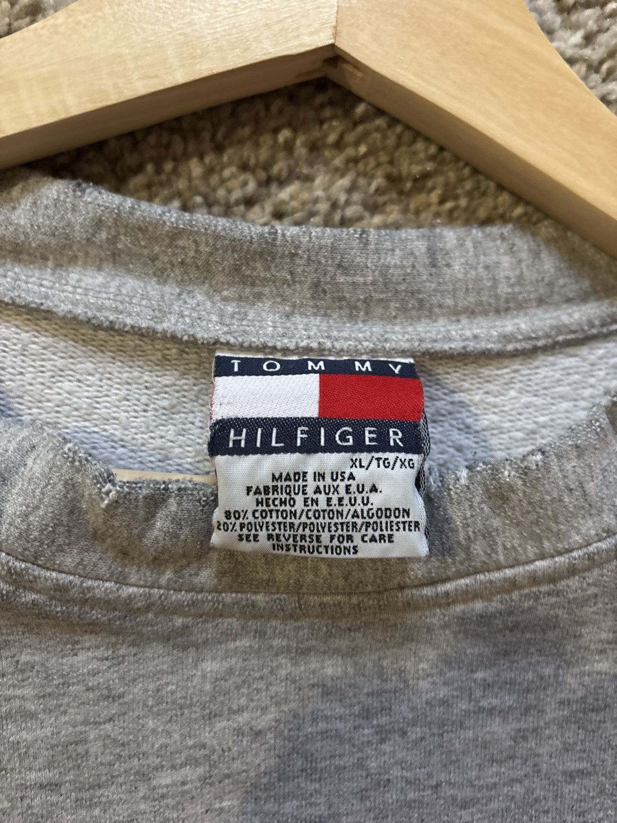 Tommy Hilfiger × Vintage Vintage Tommy Hilfiger Grey Sweater Size US L / EU 52-54 / 3 - 4 Thumbnail