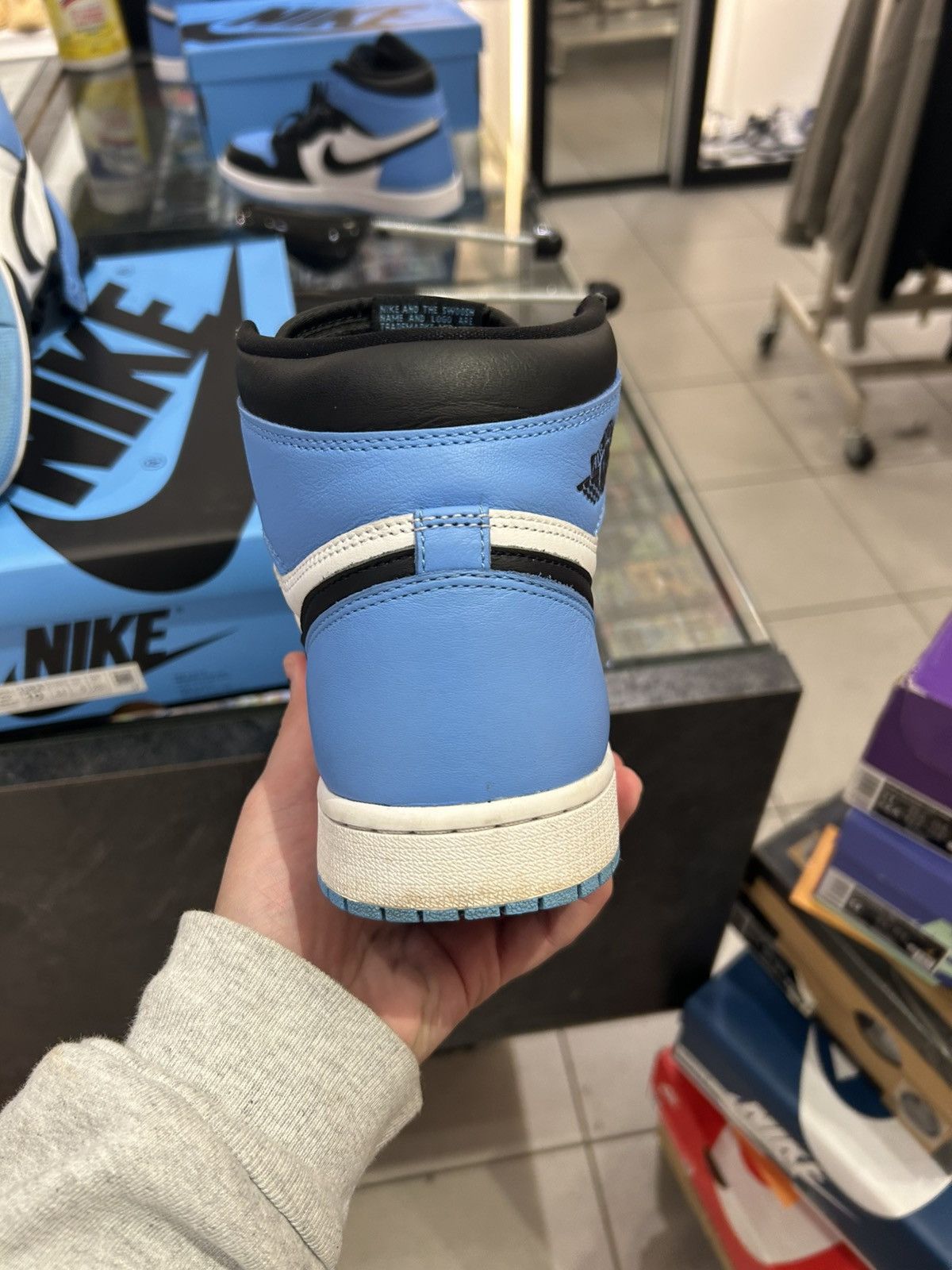 Jordan Brand AJ1 High University Blue Size US 10 / EU 43 - 7 Thumbnail