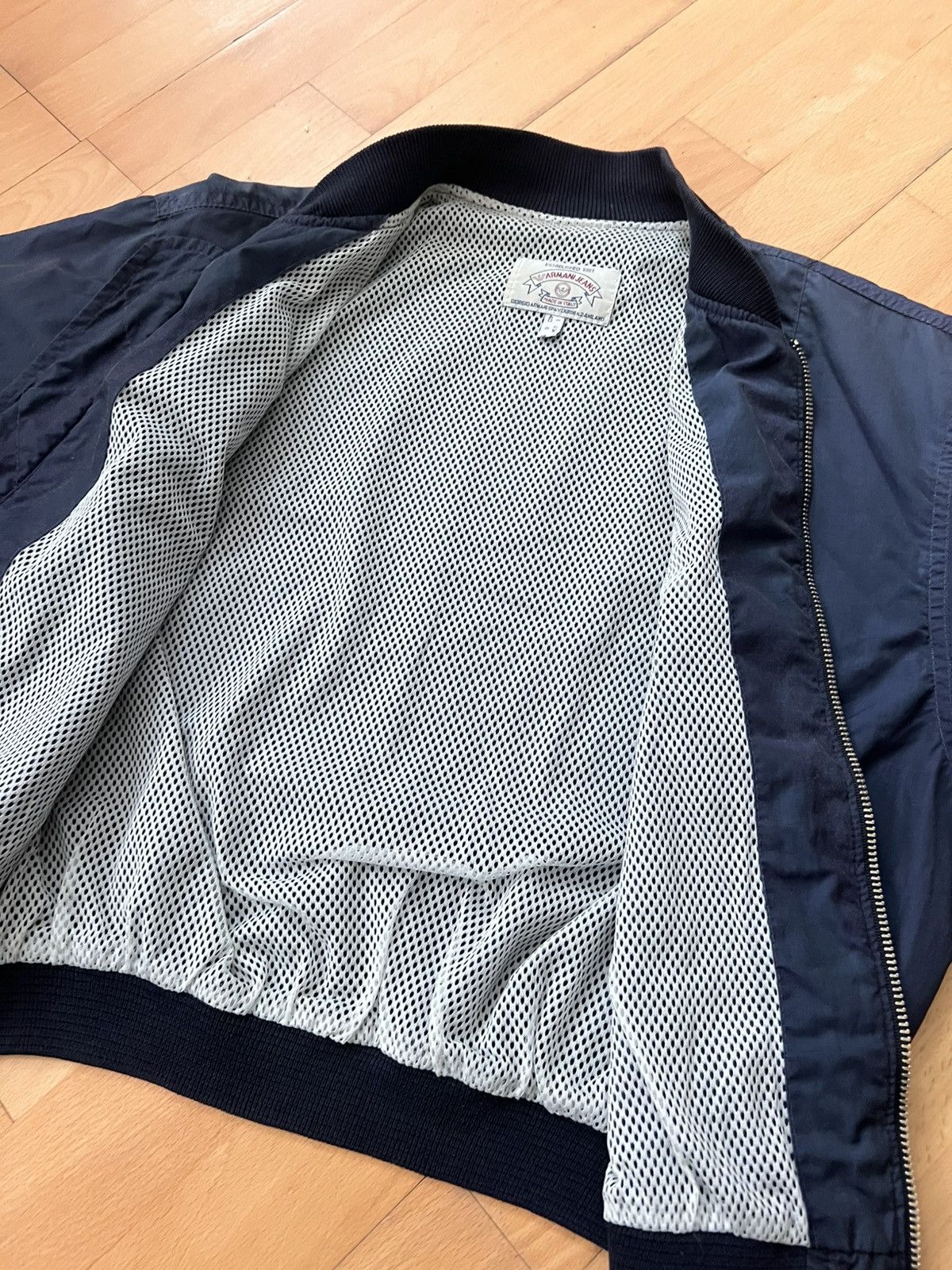 Giorgio Armani Vintage Armani Jeans cropped fit bomber jacket Size US XS / EU 42 / 0 - 5 Thumbnail