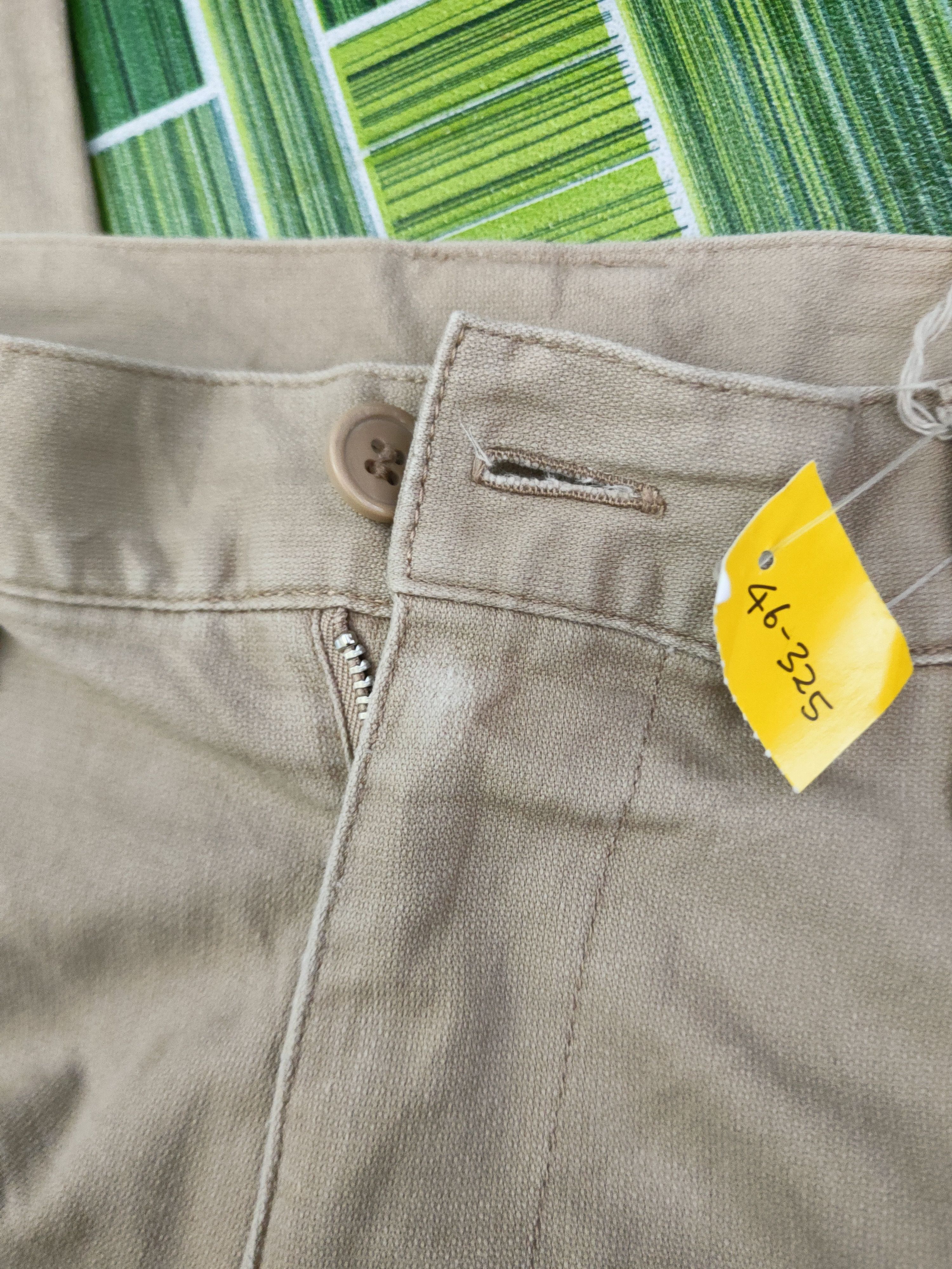 Japanese Brand DL Japanese Brand Beige Multipocket Cargo Pants #46-325 Size US 33 - 14 Thumbnail