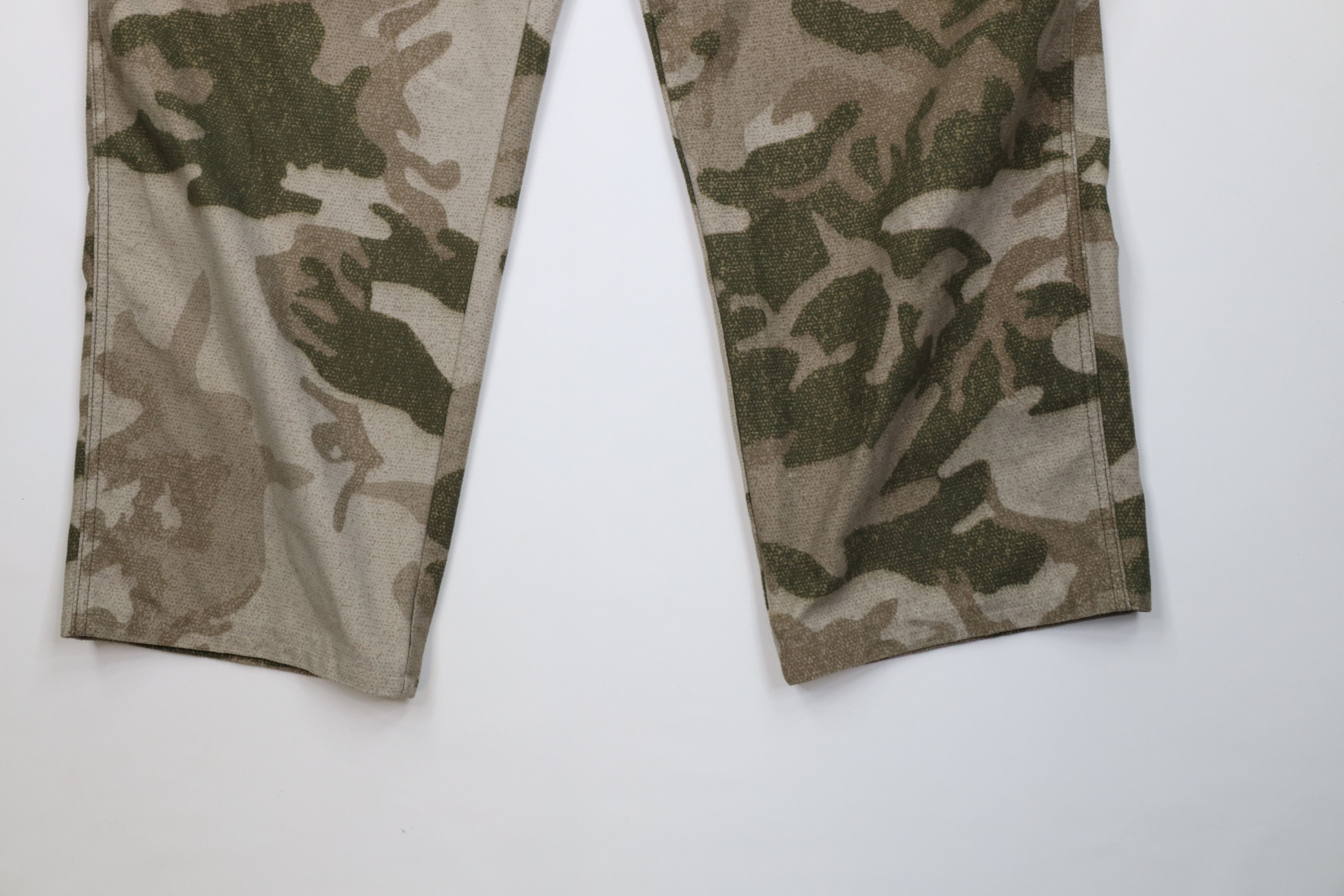 Cabelas Vintage 90s Cabelas Camouflage Wide Leg Cargo Pants Size US 44 / EU 60 - 4 Thumbnail