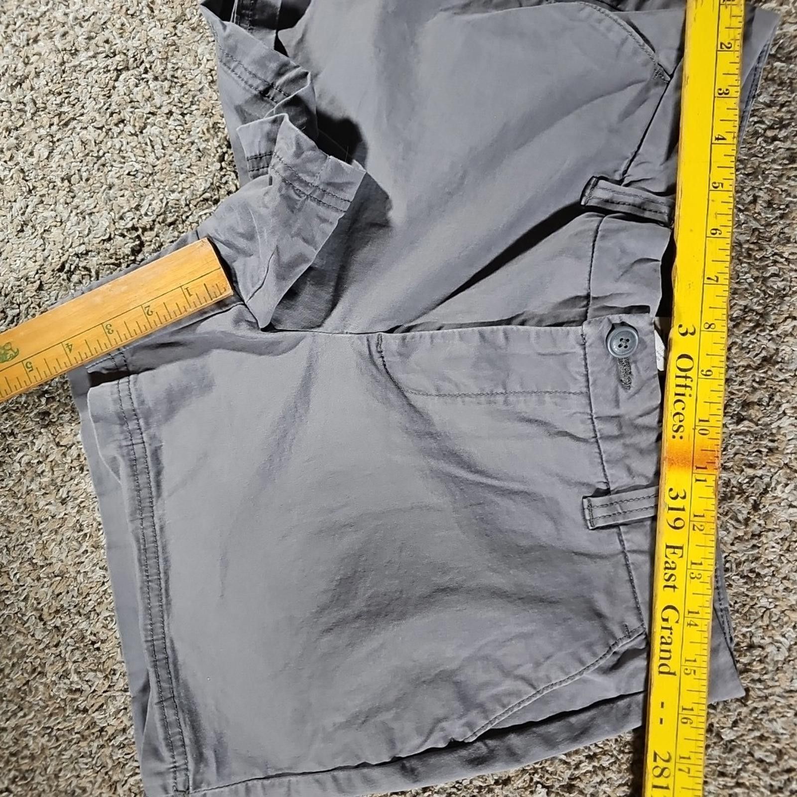 Other Magellan Outdoors Bermuda Shorts Women's Size 10 Gray Size 32" / US 10 / IT 46 - 6 Thumbnail