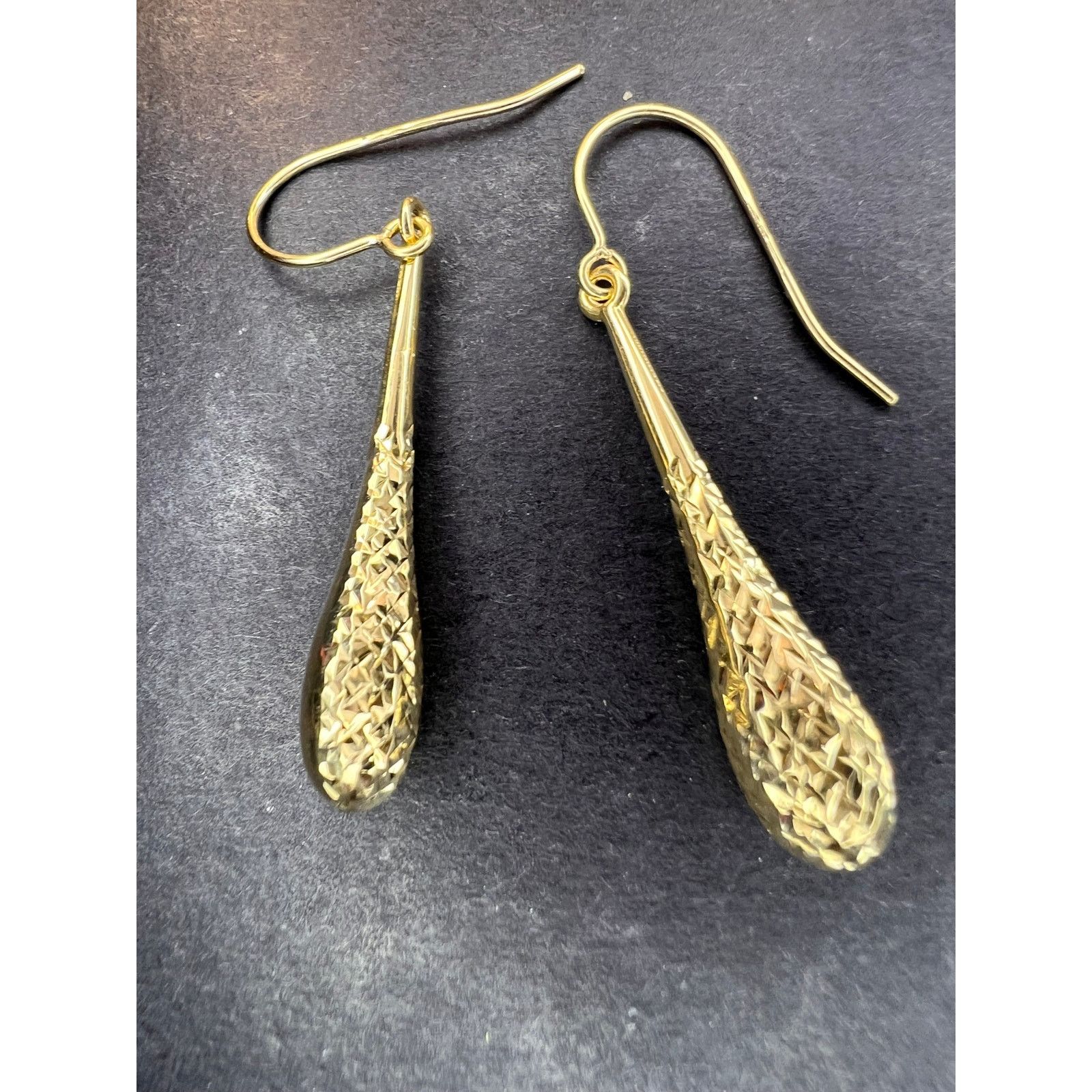 Other Turkish 10k yellow gold diamond cut teardrop earrings Size ONE SIZE - 2 Thumbnail