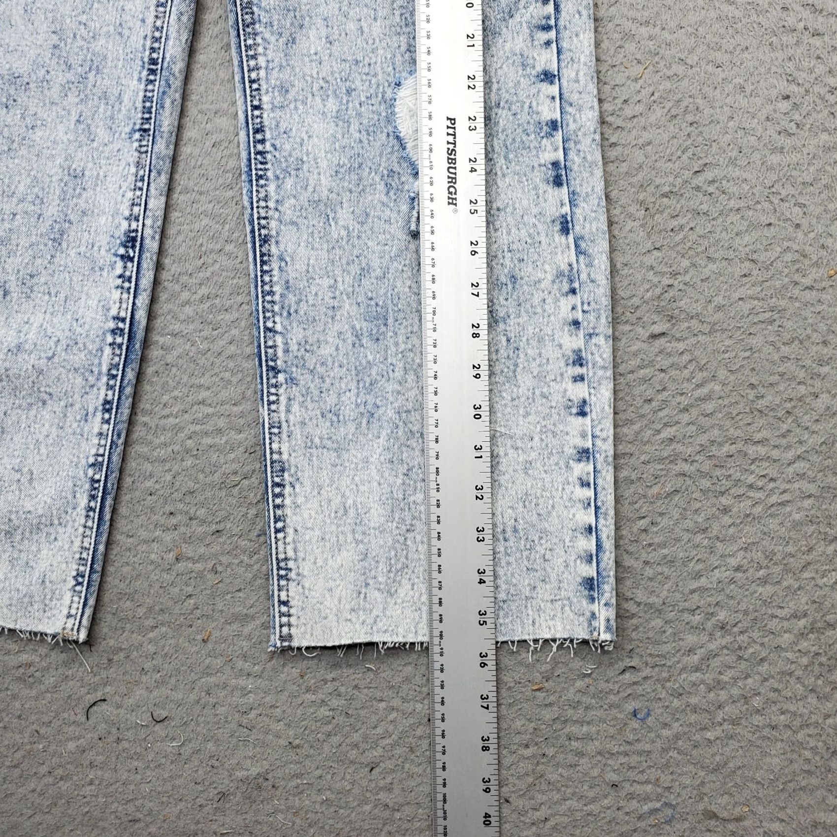 Vintage Indigo Rein Jeans Women’s 13/30 Indigo Rein Straight Jeans 5-Pocket High Rise Distressed Blue Denim W/ Pockets Mens? Size 34" / US 12 / IT 48 - 3 Thumbnail
