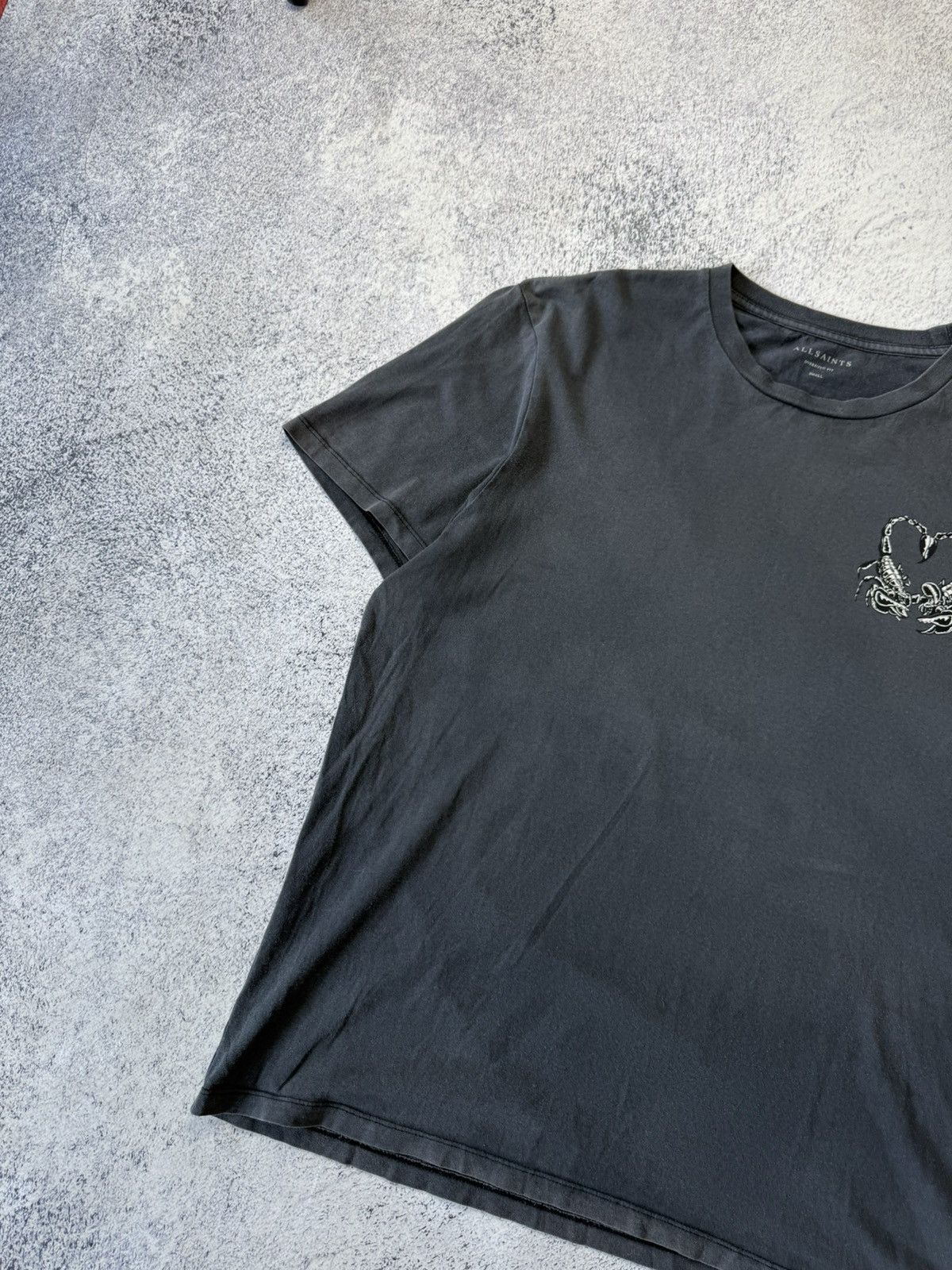 Allsaints Mens Allsaints Oversize T Shirt Big Scorpion Size US S / EU 44-46 / 1 - 3 Thumbnail