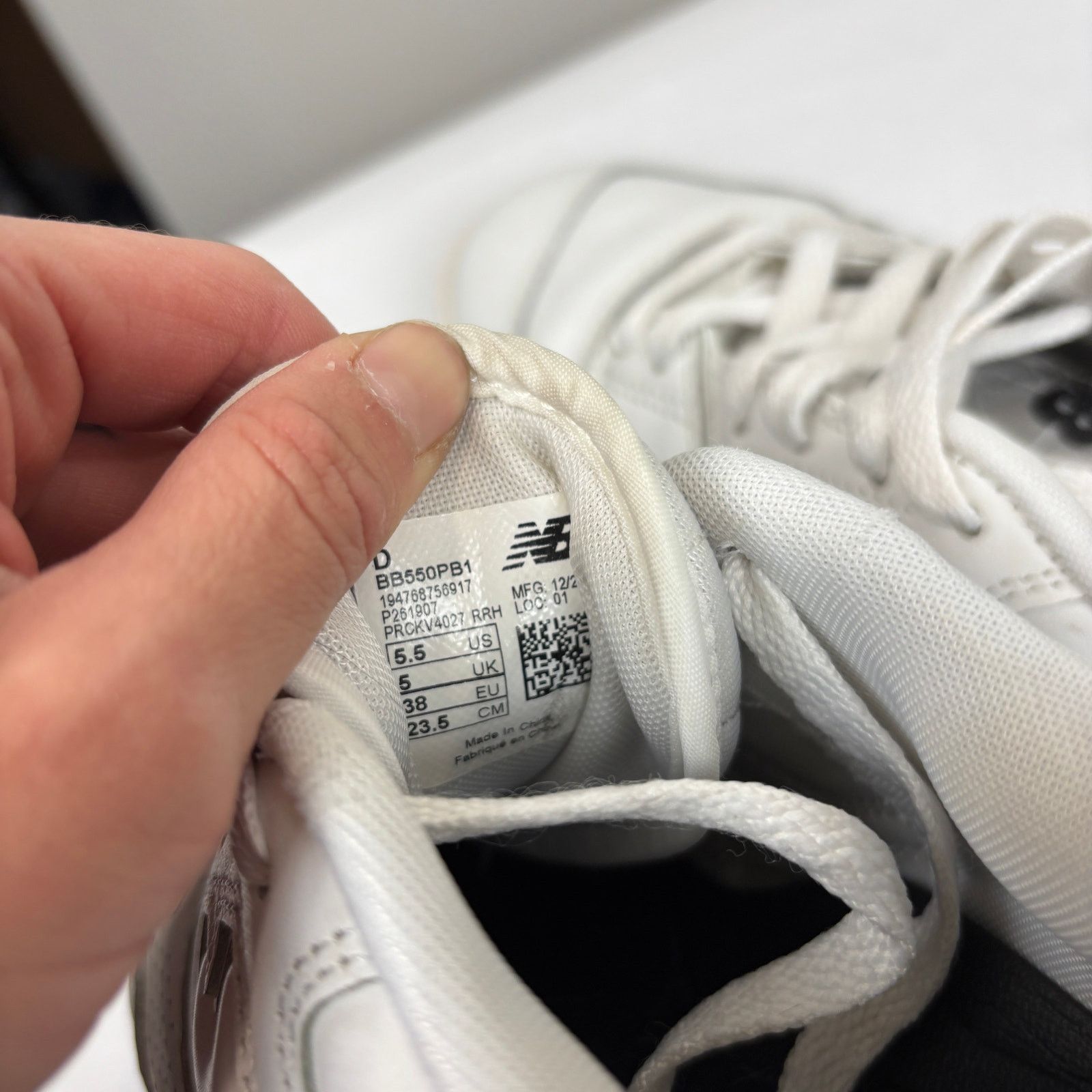 New Balance New Balance BB550 White Sneakers Shoes Unisex W's 7 M's 5.5 Size US 5.5 / EU 38 - 9 Thumbnail
