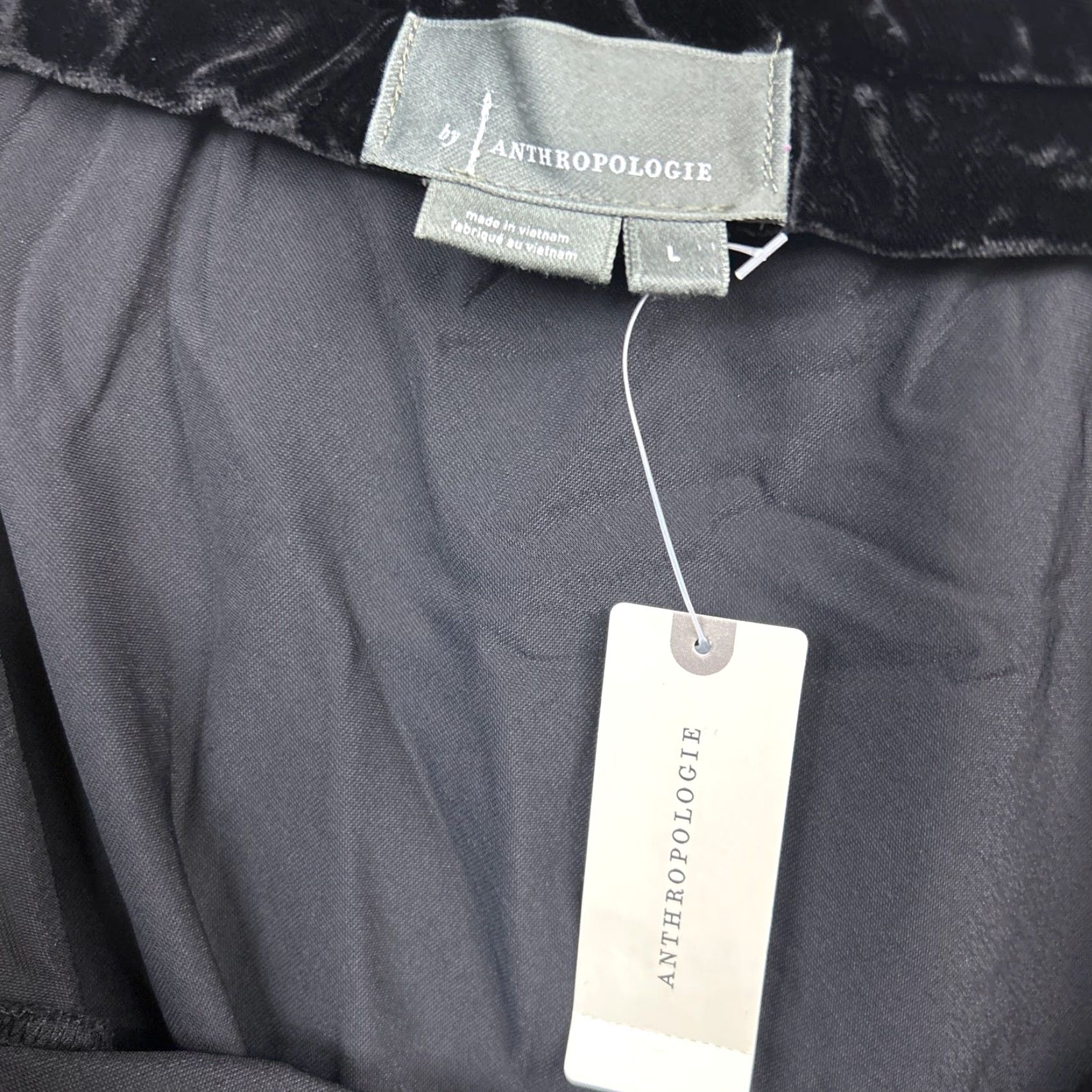Anthropologie Anthropologie Womens Crop Tube Top Black Velvet Sleeveless Large Blouse Casual Streetwear Preppy Normcore Going Out Womens Size L / US 10 / IT 46 - 2 Thumbnail