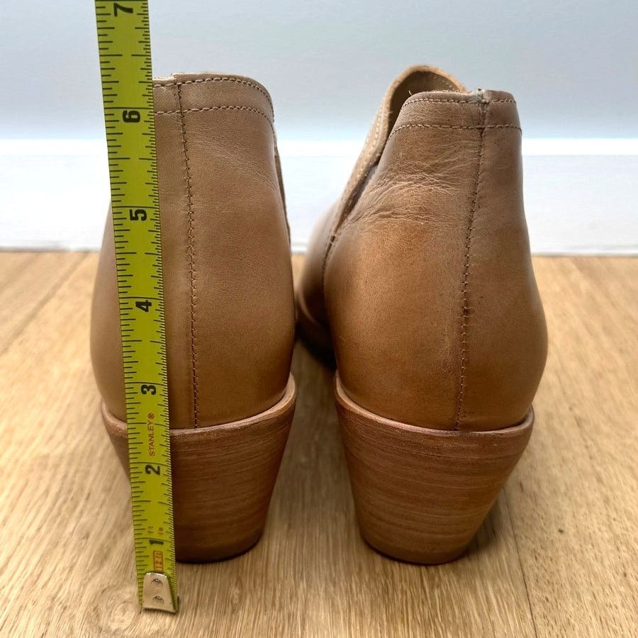 Nisolo NEW Nisolo Classic Ankle Bootie Almond Brown Tan Leather Size US 8.5 / IT 38.5 - 7 Thumbnail