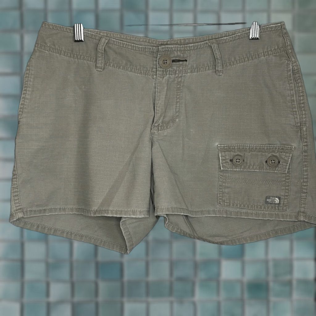 Vintage? The North Face Womens Cargo Shorts Size 8 Military Utility Tan Cargo Women 8 Tan Womens in Beige