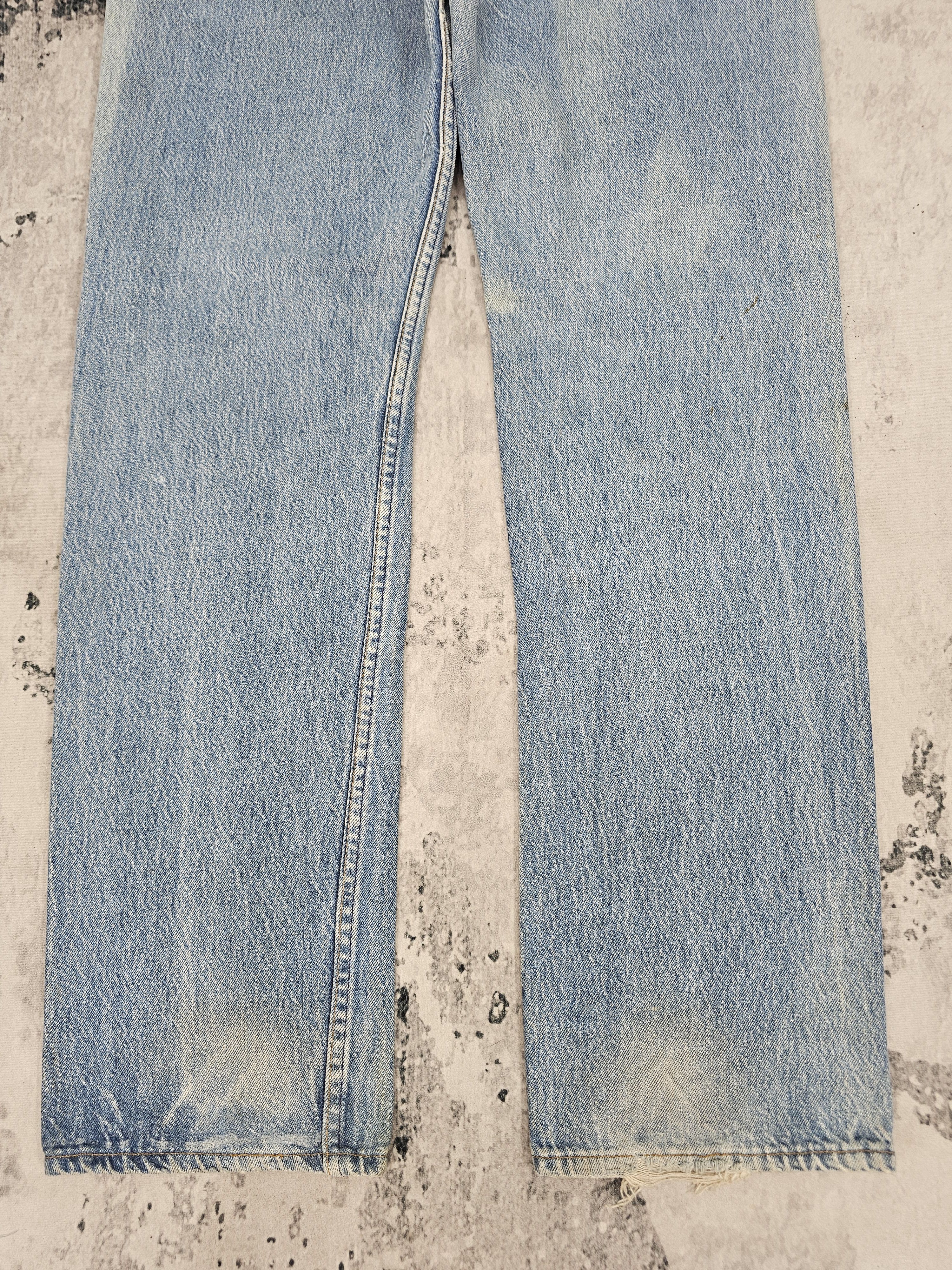 Levi's Vintage Clothing Vtg 90's LEVIS 501 Bleach Faded Blue Jeans Made In USA L0546 Size US 34 / EU 50 - 4 Thumbnail